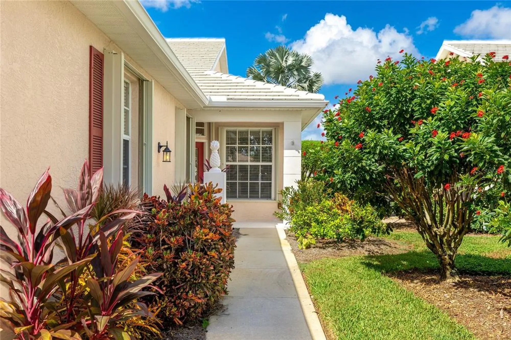 Property Slideshow image 2 of 51 | 875 chalmers dr 11, Venice, FL, 34293