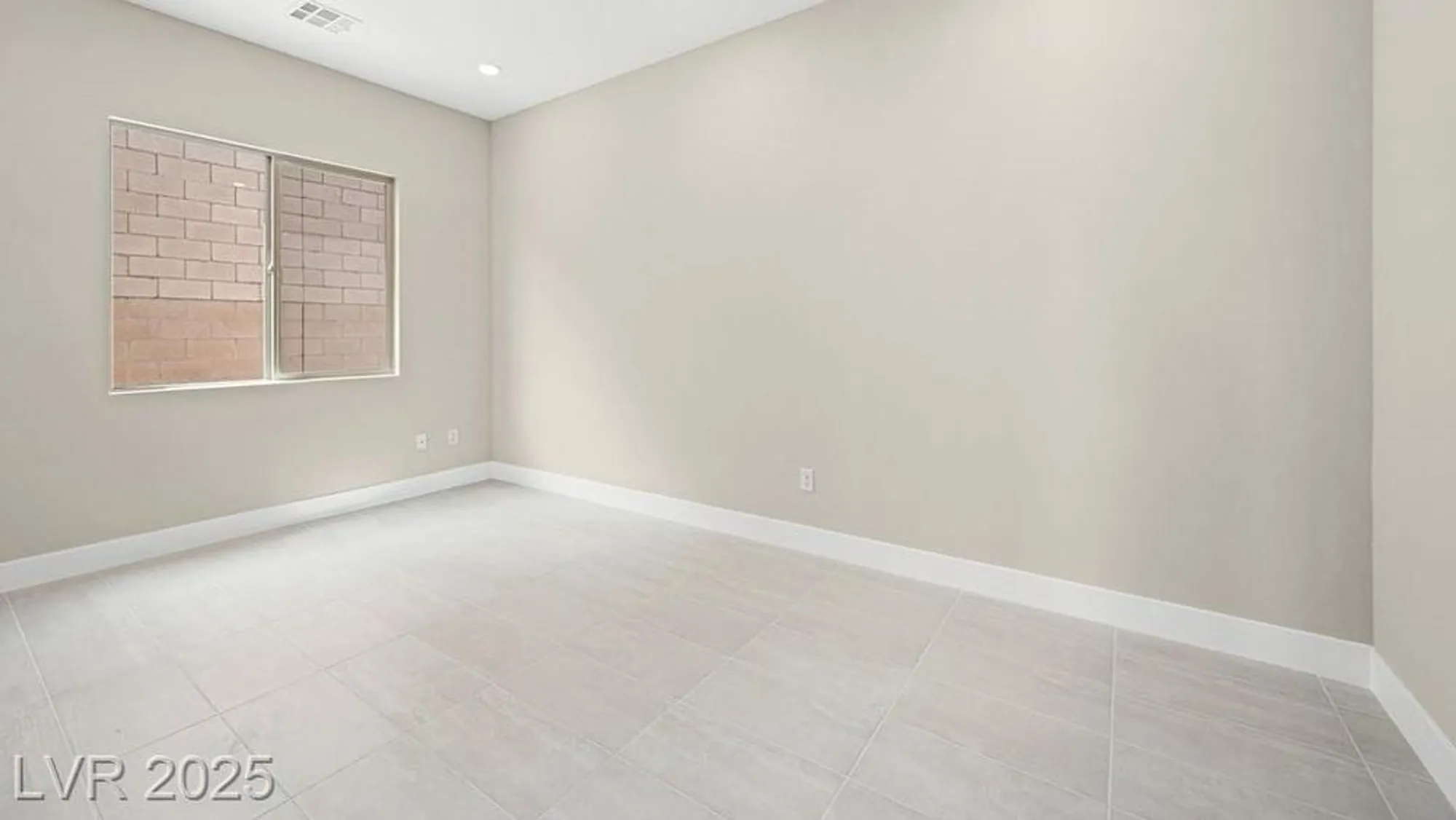 Property Slideshow image 23 of 56 | 235 paraggi bay dr, Henderson, NV, 89011