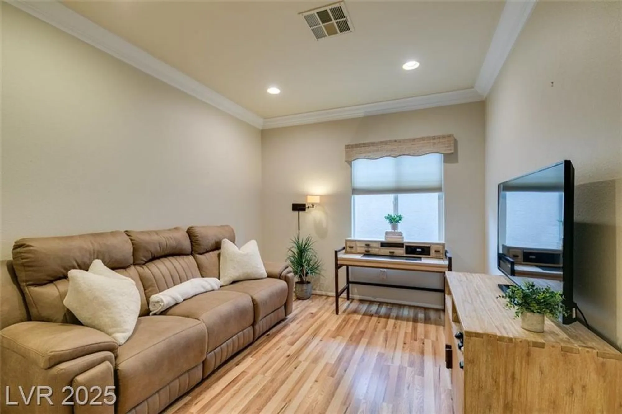 Property Slideshow image 19 of 34 | 3073 olivia heights ave, Henderson, NV, 89052