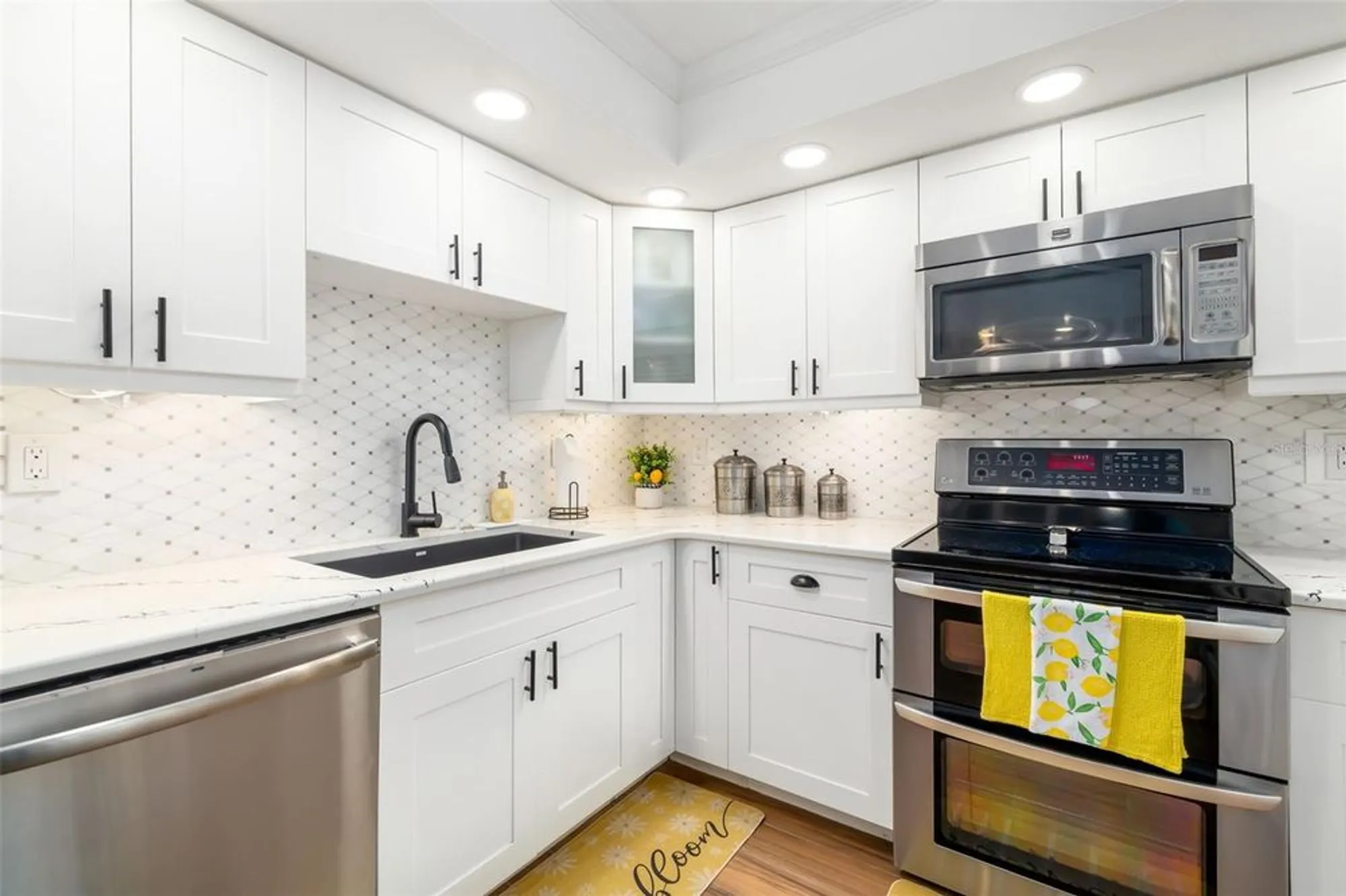 Property Slideshow image 15 of 51 | 6939 w country club dr 161, Sarasota, FL, 34243