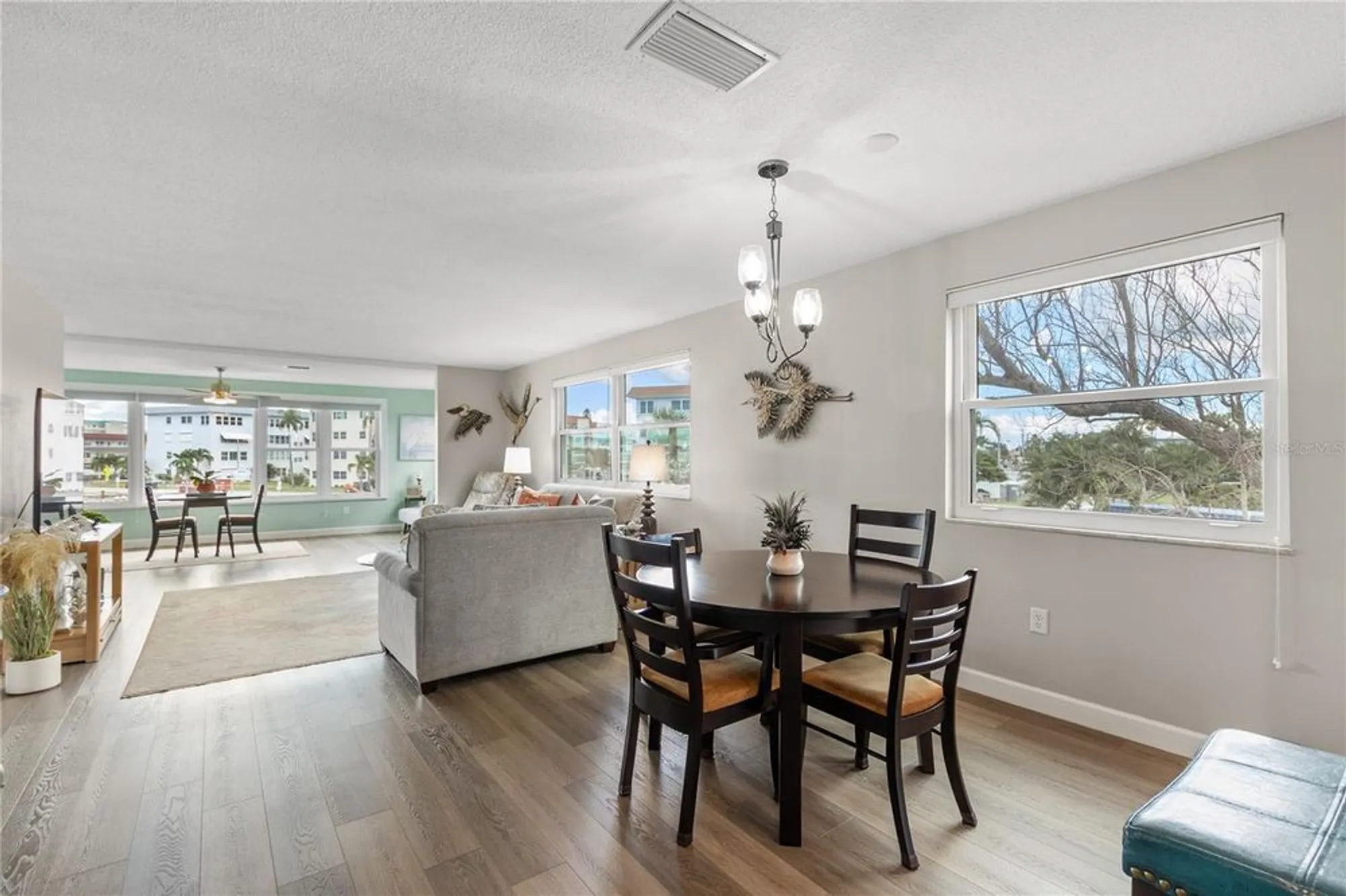 Property Slideshow image 9 of 39 | 5925 shore blvd 215, Gulfport, FL, 33707