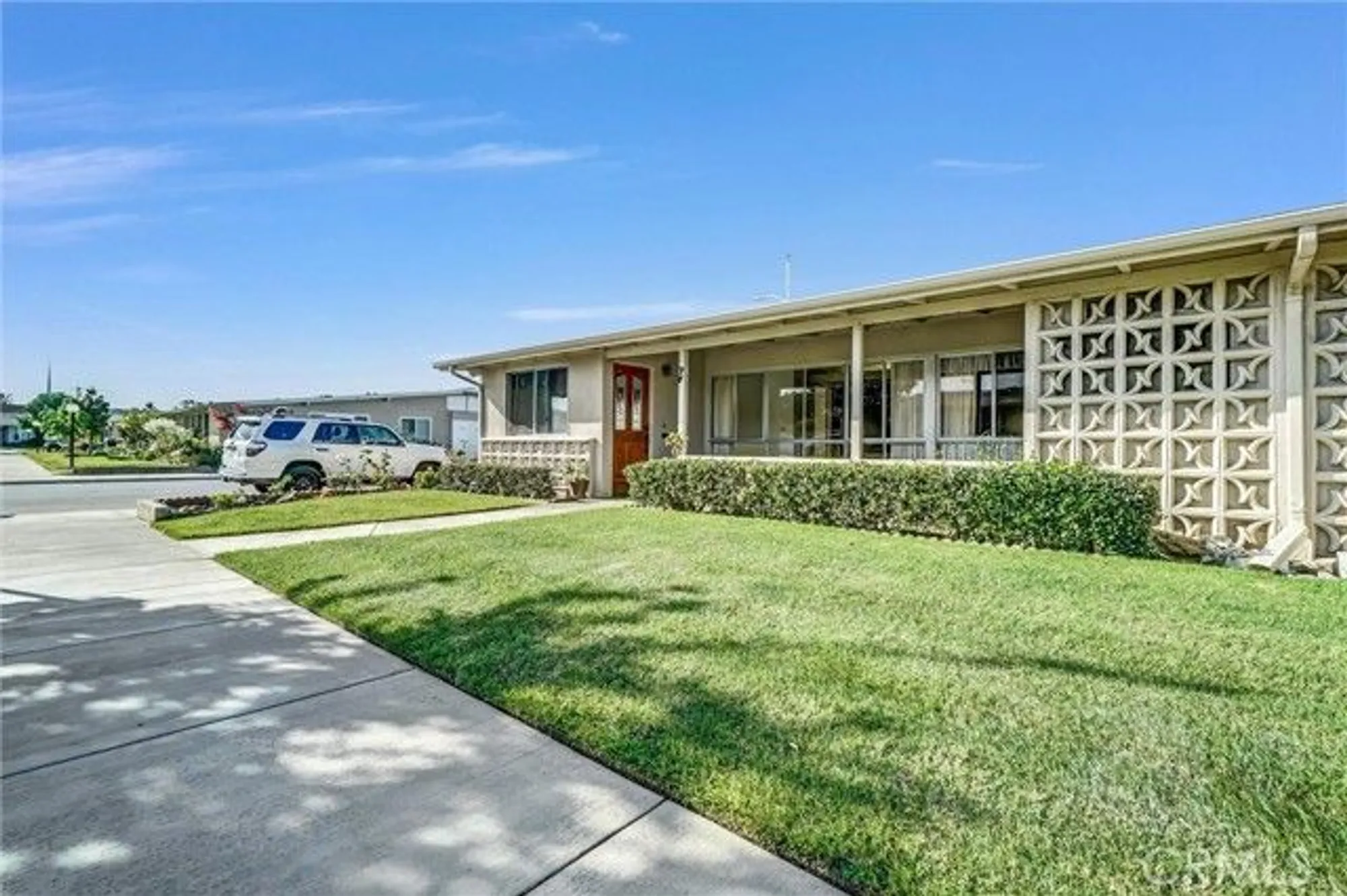 Property Slideshow image 3 of 28 | 13500 saint andrews dr apt 7f, Seal Beach, CA, 90740