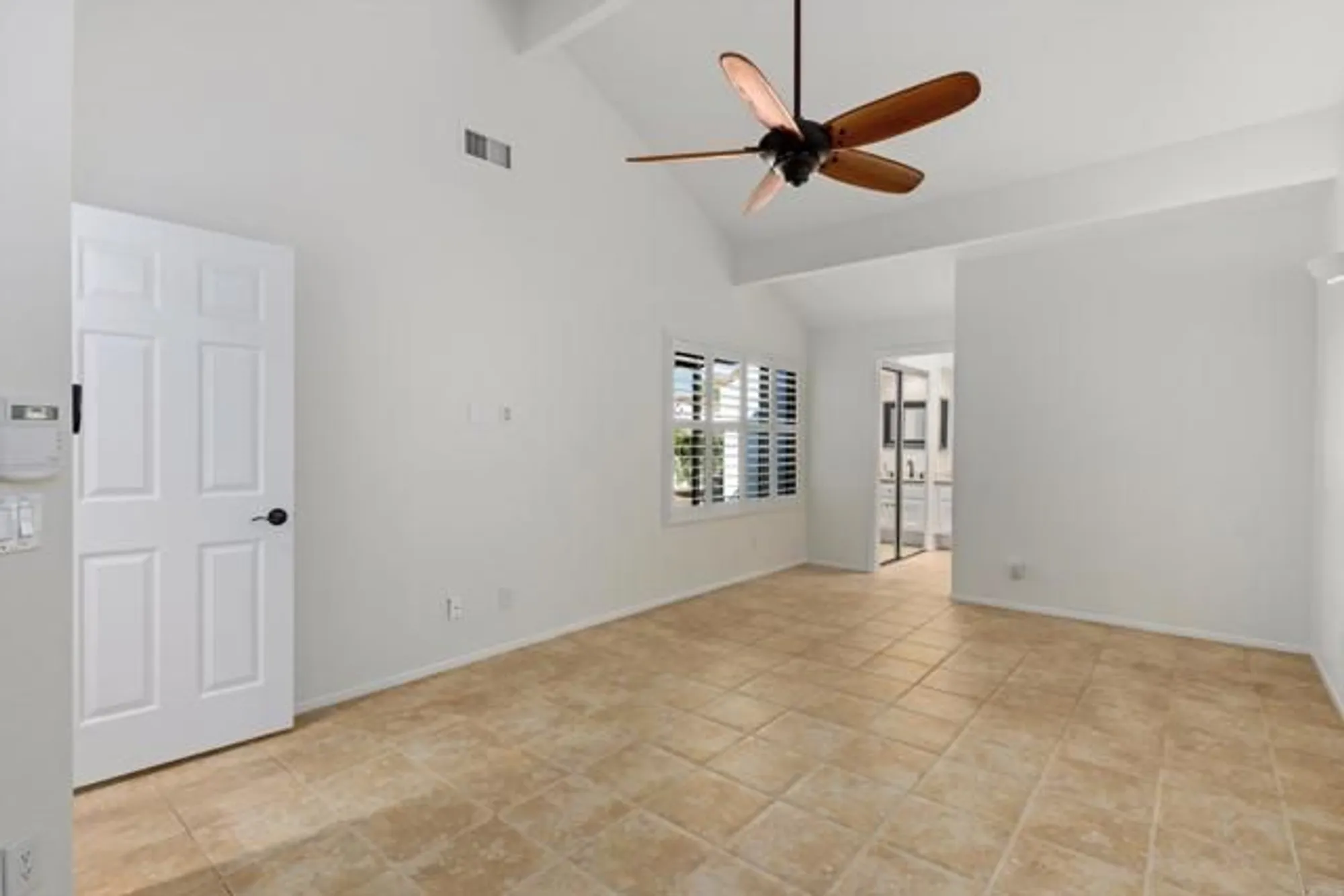 Property Slideshow image 15 of 37 | 4815 galicia way, Oceanside, CA, 92056