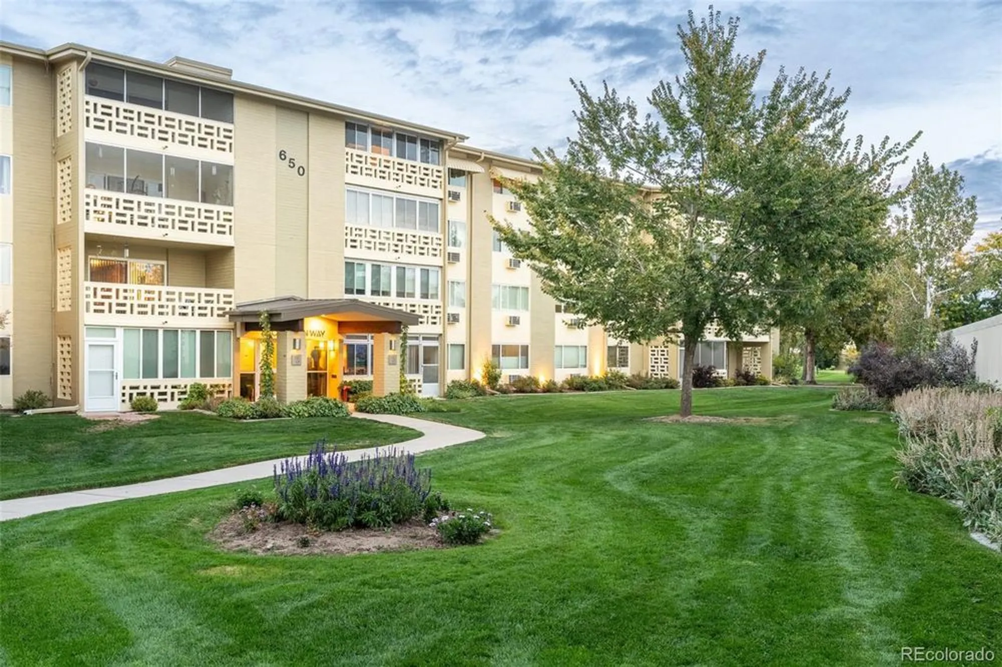 Property Slideshow image 27 of 31 | 650 s alton way apt 10c, Denver, CO, 80247