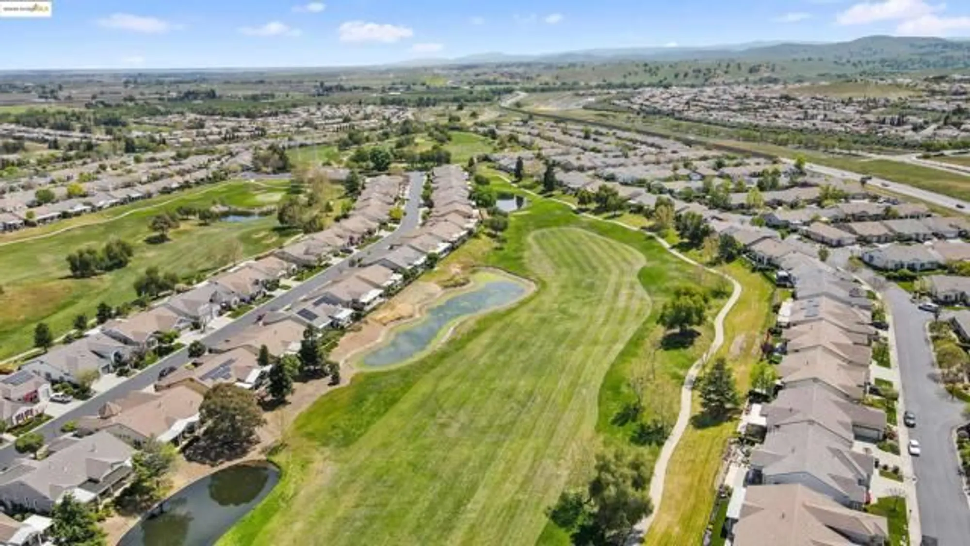 Property Slideshow image 12 of 39 | 746 richardson dr, Brentwood, CA, 94513