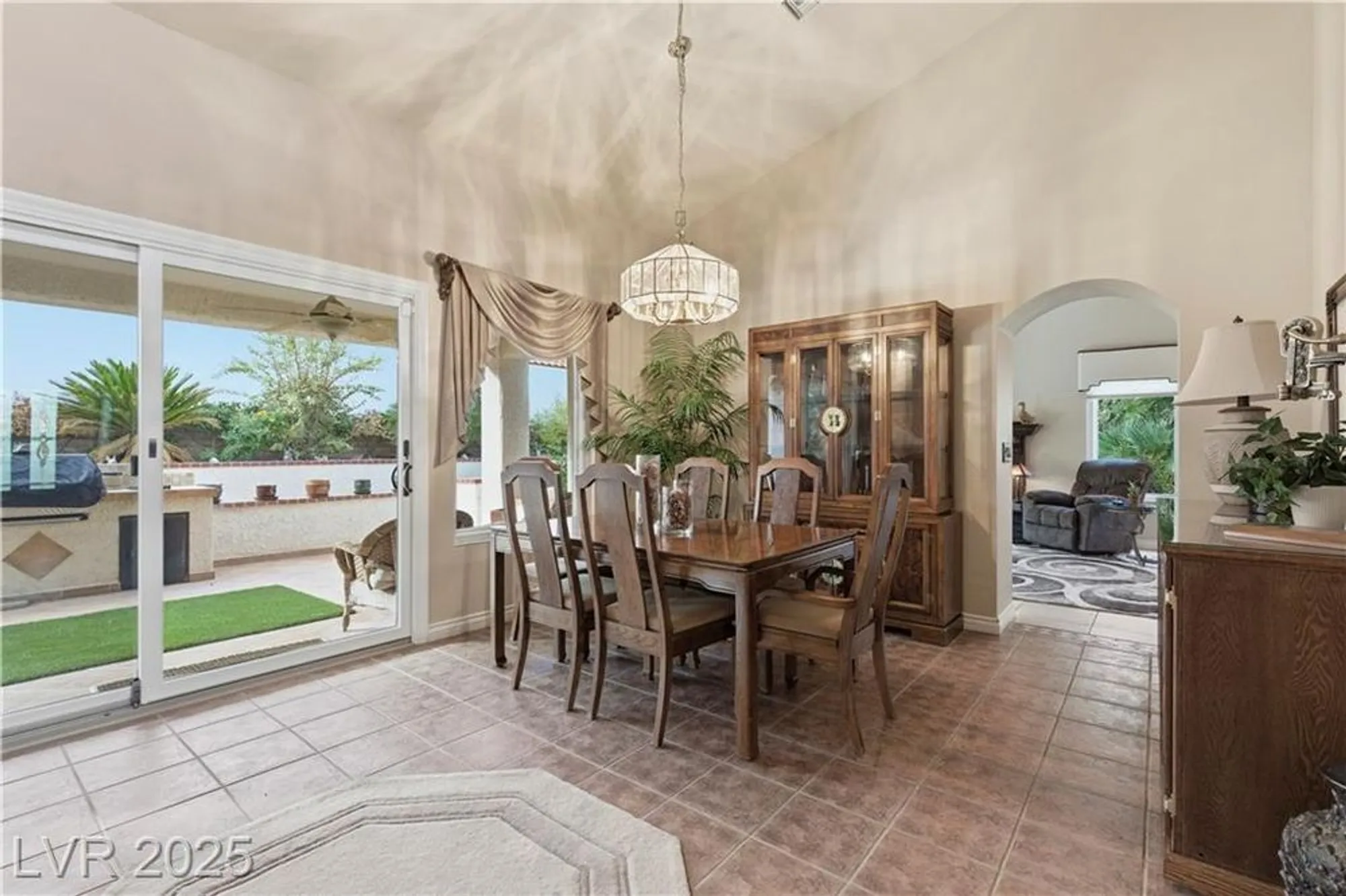 Property Slideshow image 11 of 60 | 8909 meadowood dr, Las Vegas, NV, 89134