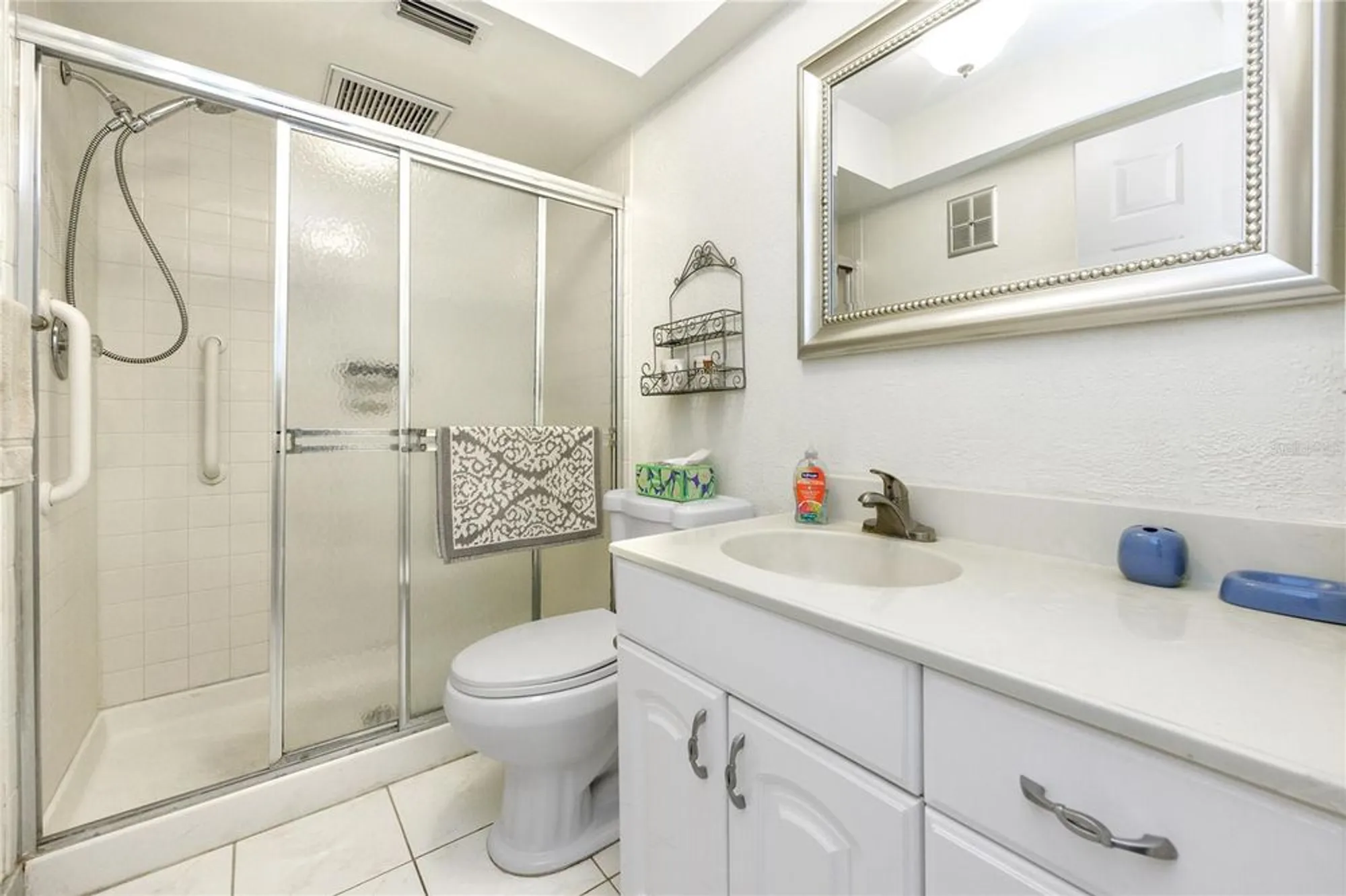 Property Slideshow image 15 of 31 | 2390 shelly dr d, Palm Harbor, FL, 34684