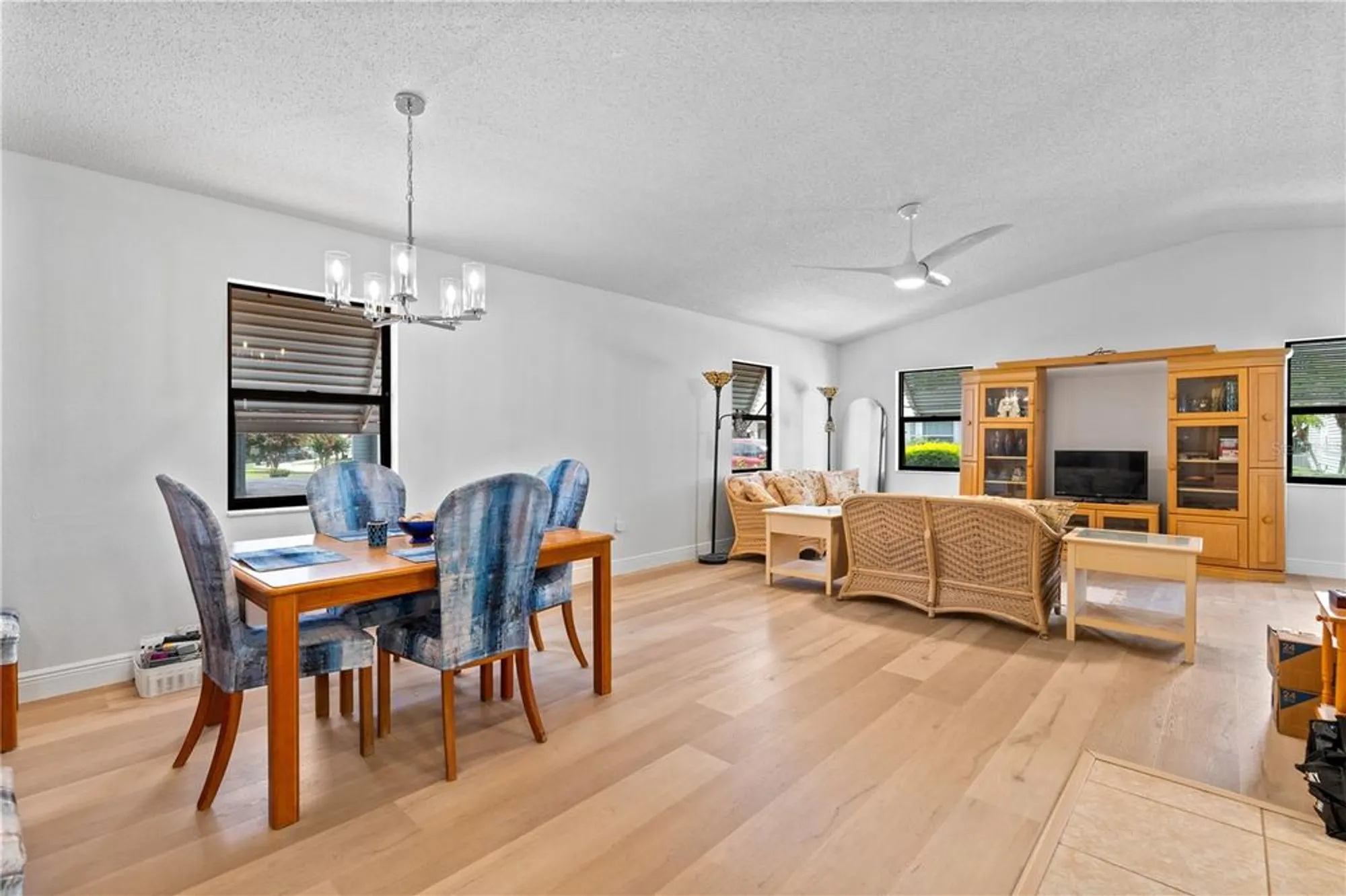 Property Slideshow image 13 of 25 | 1967 long boat dr, Lakeland, FL, 33810