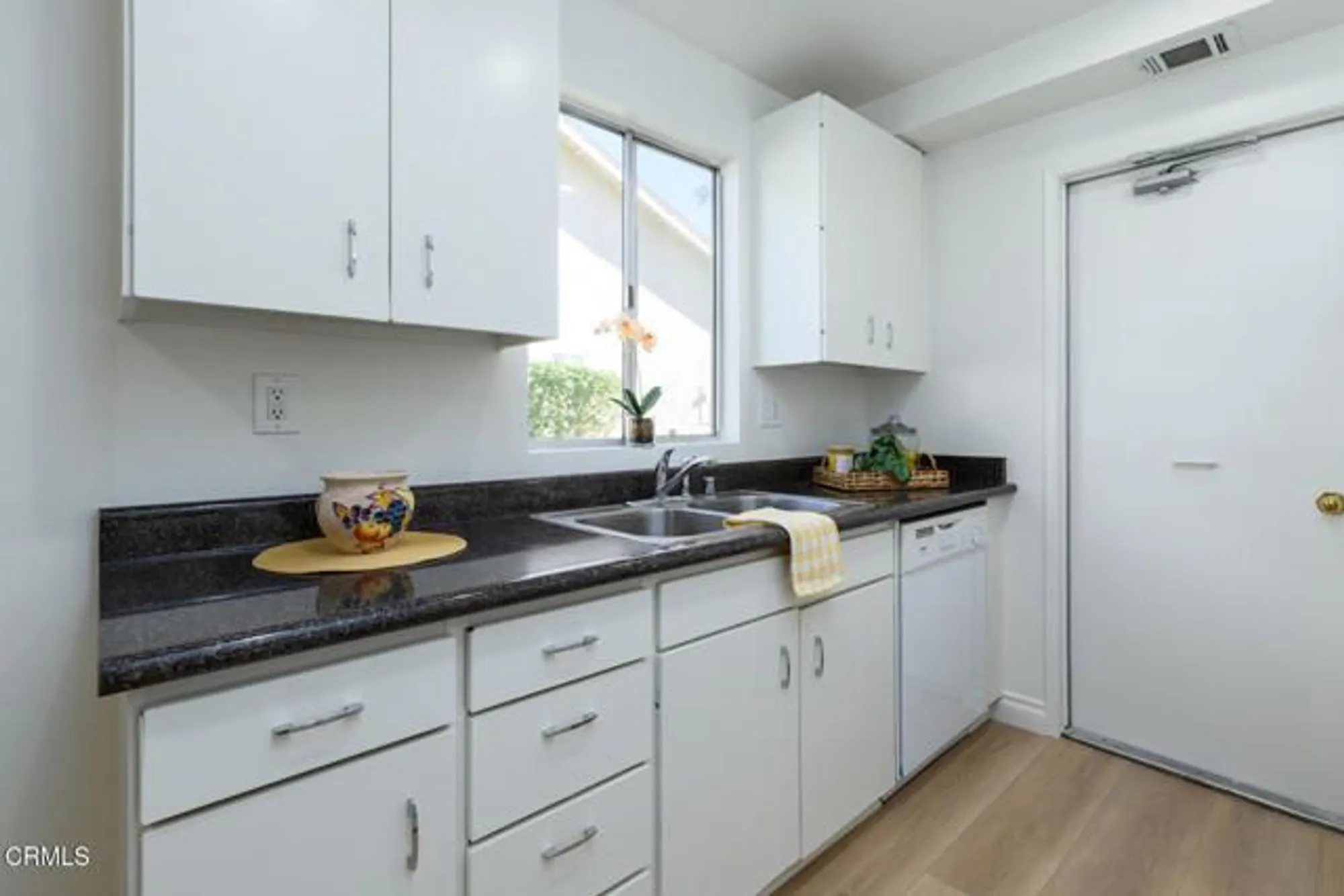 Property Slideshow image 20 of 38 | 24121 village 24, Camarillo, CA, 93012