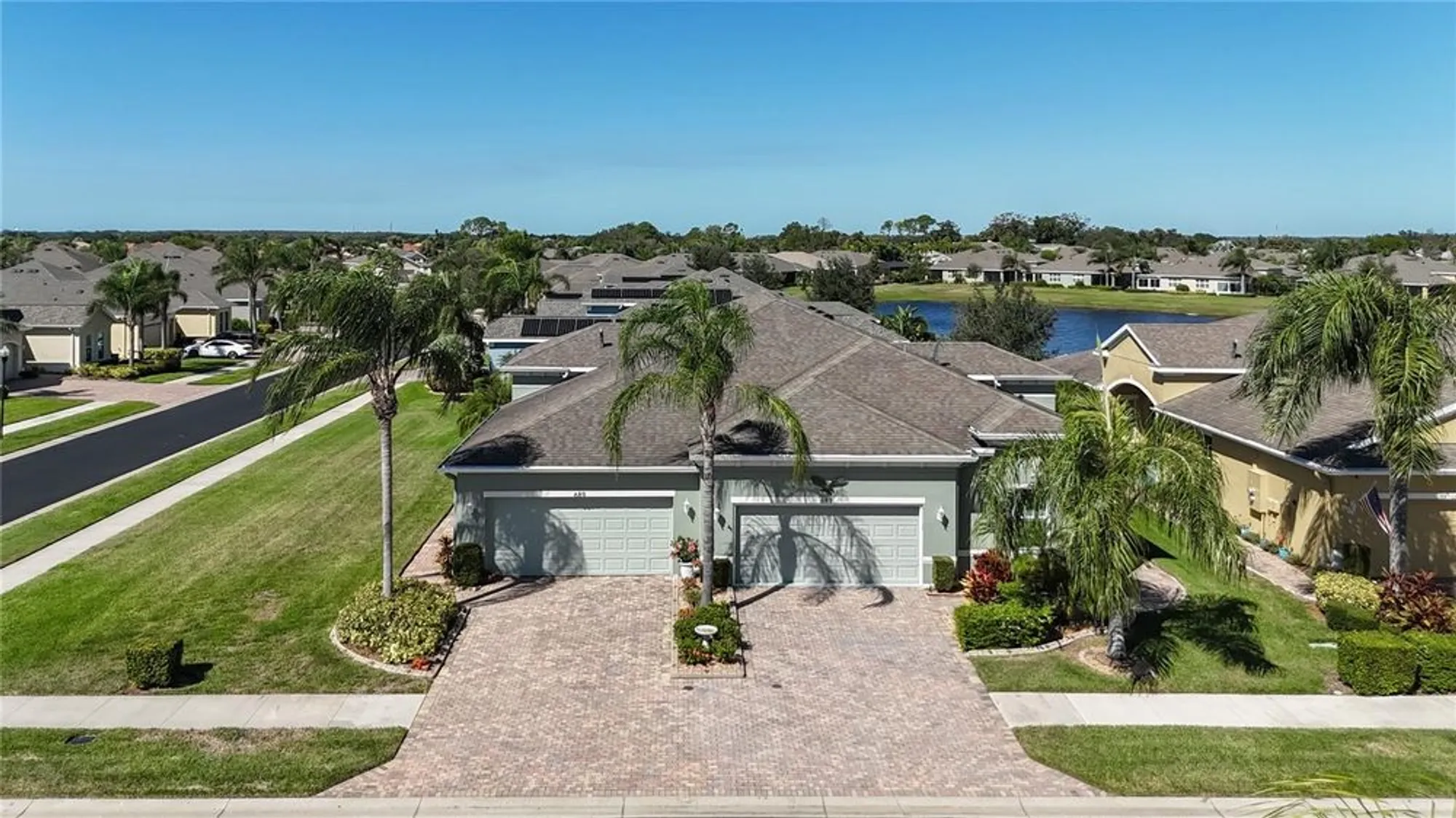 Property Slideshow image 7 of 43 | 689 chipper dr, Sun City Center, FL, 33573