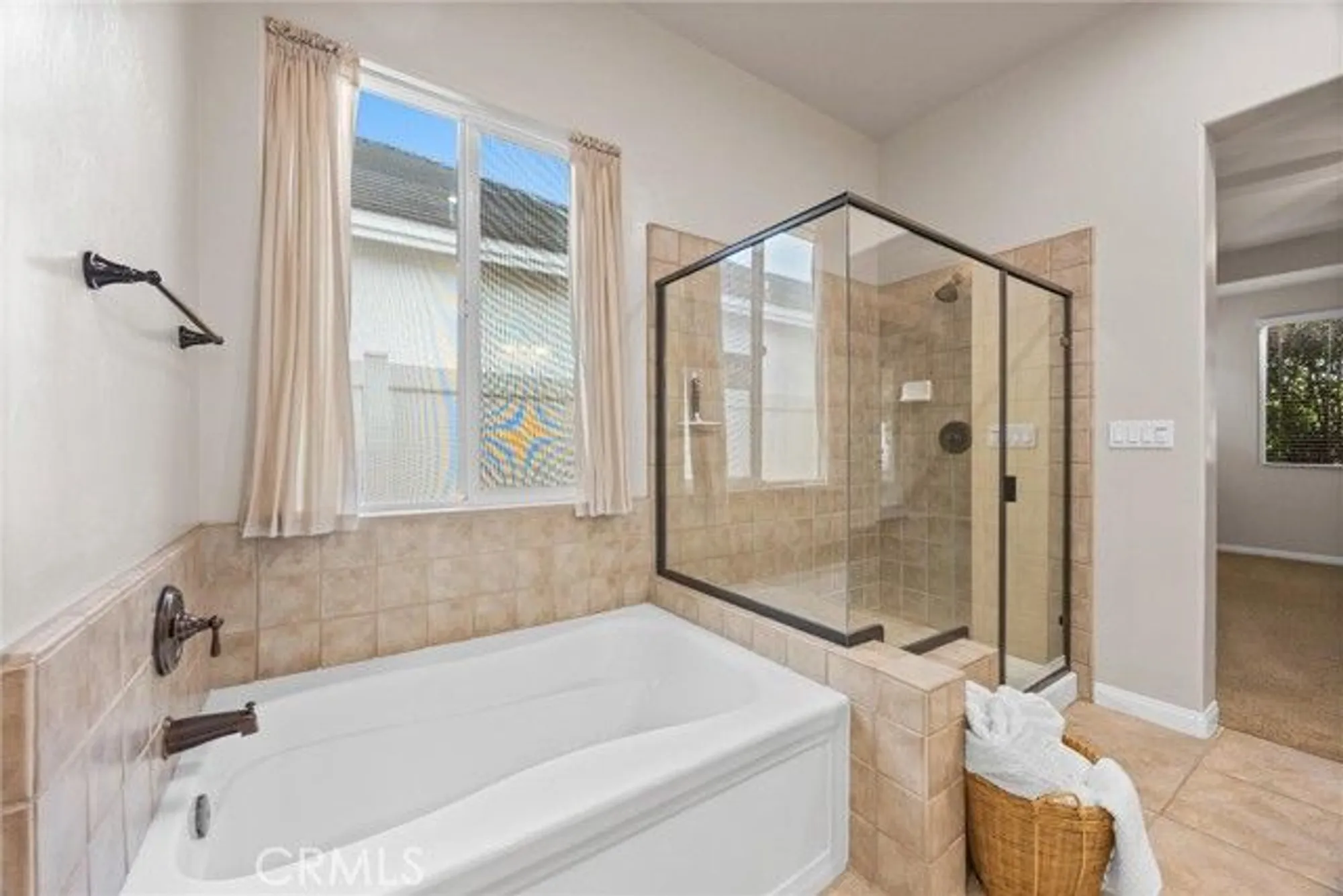 Property Slideshow image 38 of 53 | 307 coachman way, Bakersfield, CA, 93312