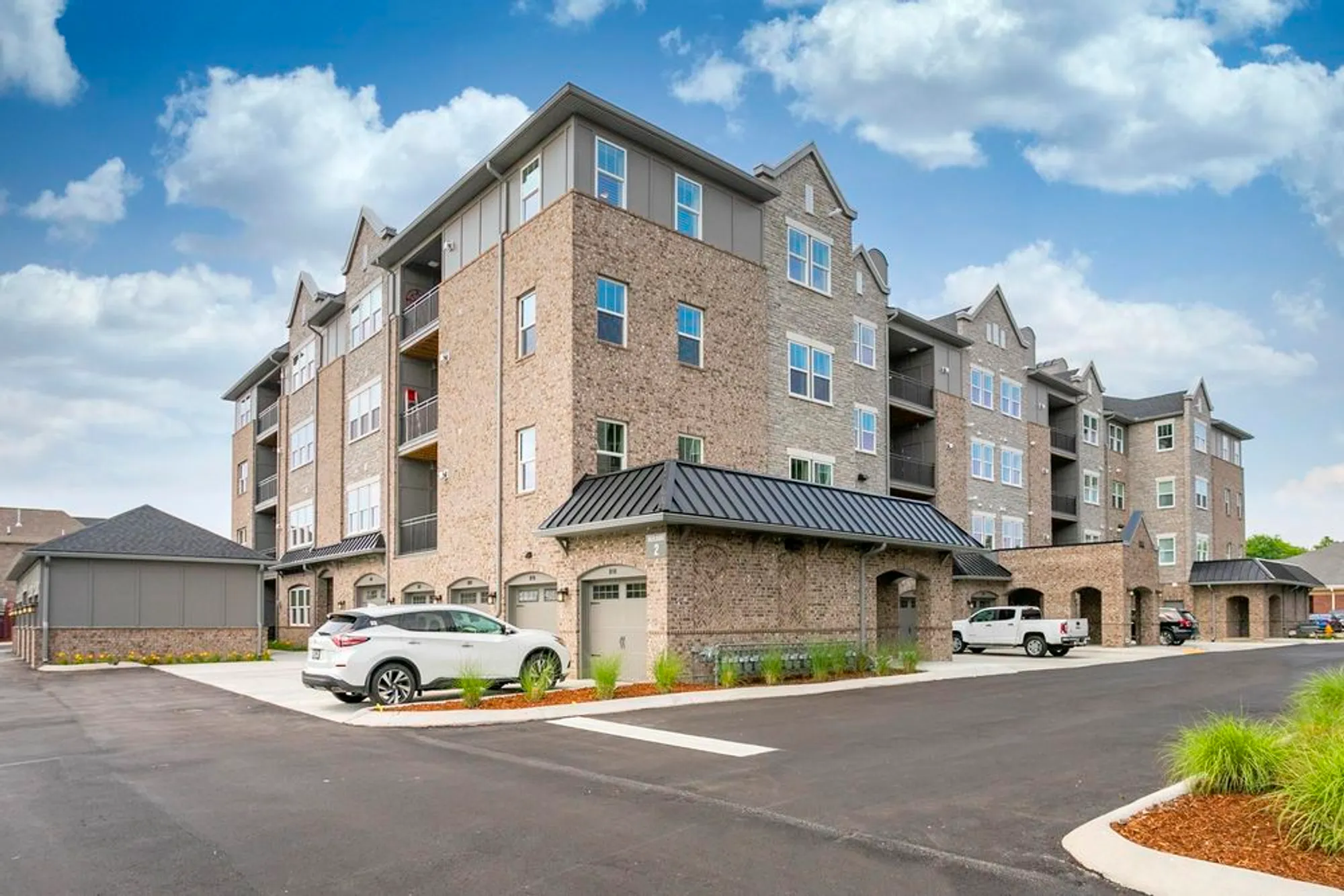 Property Slideshow image 52 of 60 | 141 saundersville rd apt 1402, Hendersonville, TN, 37075