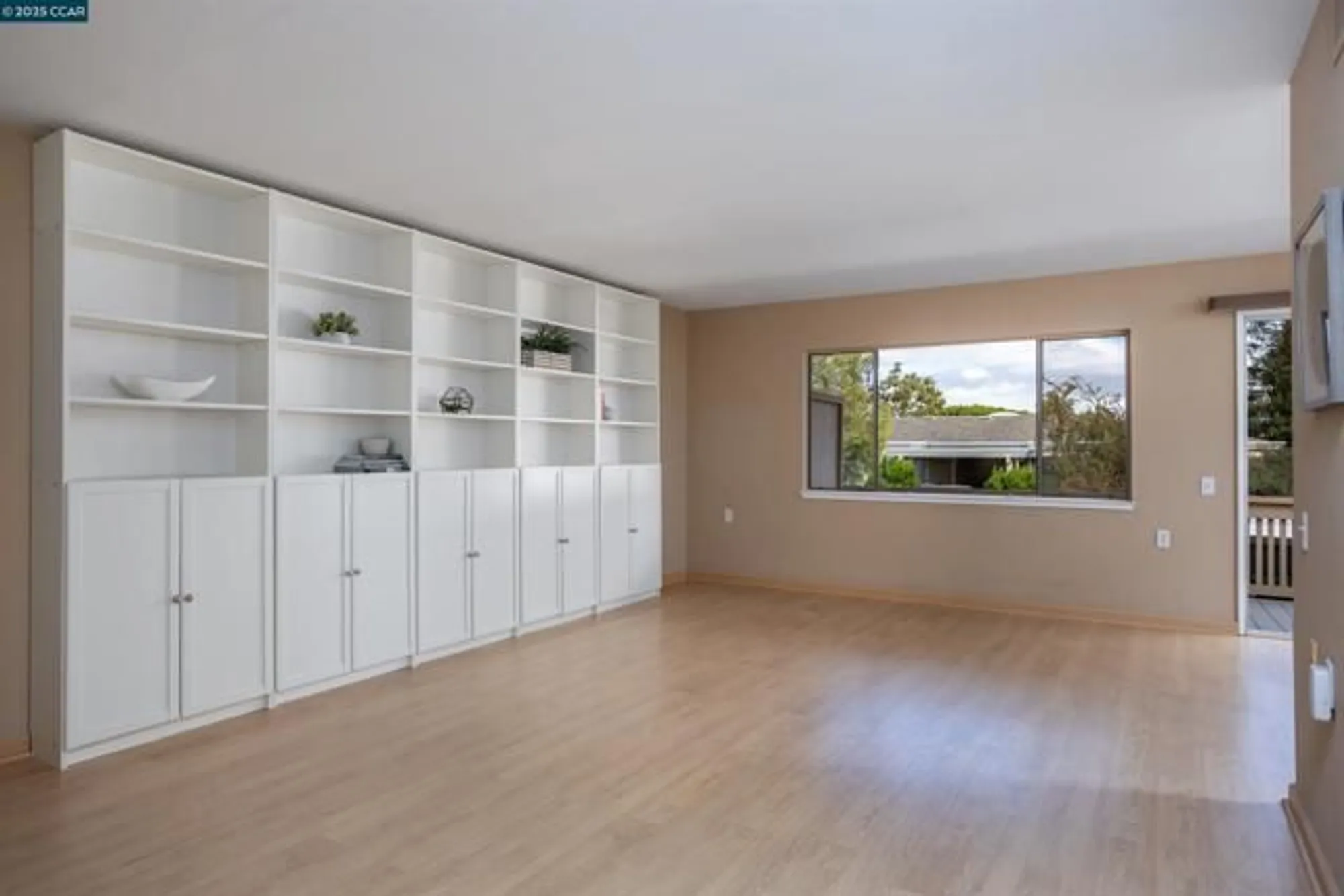 Property Slideshow image 4 of 26 | 1601 canyonwood ct 8, Walnut Creek, CA, 94595