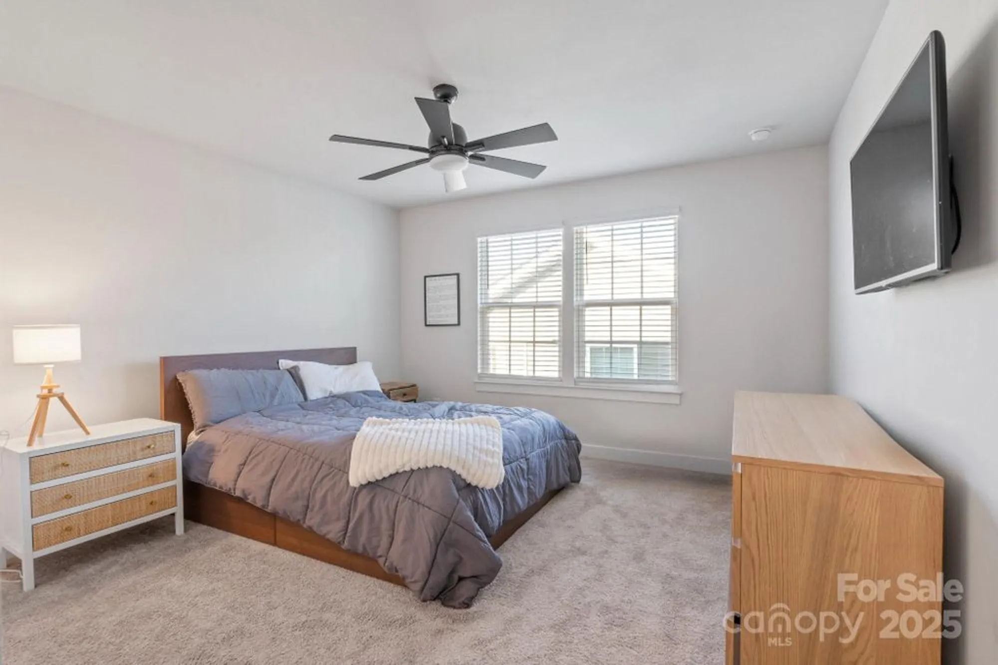 Property Slideshow image 34 of 47 | 5066 summer surprise ln, Charlotte, NC, 28215