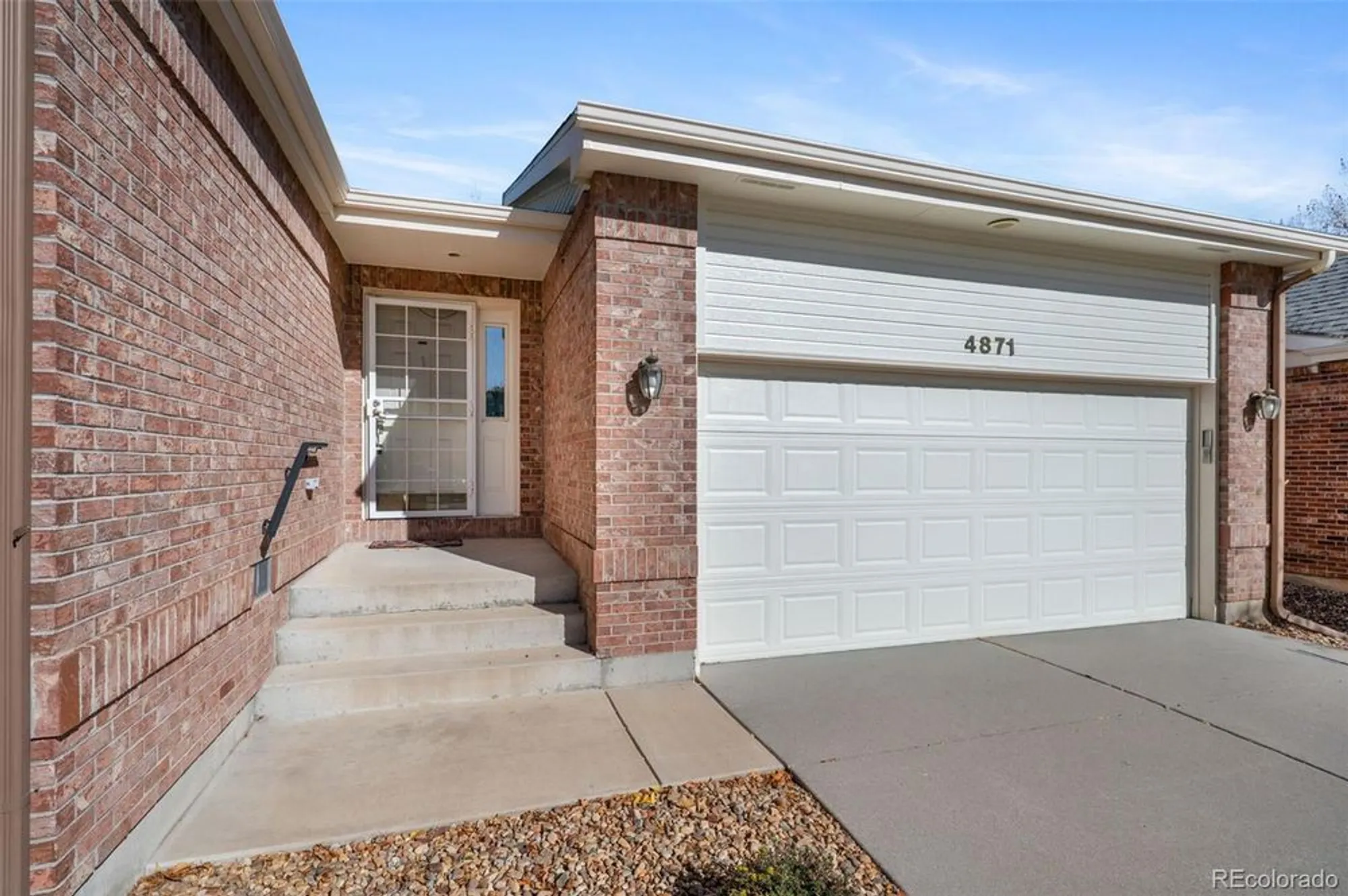 Property Slideshow image 3 of 47 | 4871 greenwich dr, Highlands Ranch, CO, 80130