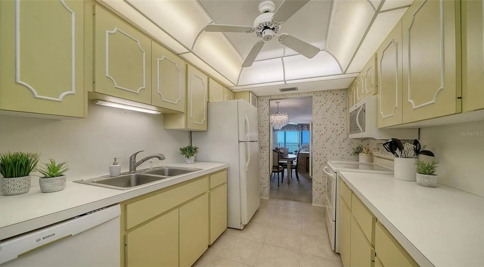 Property Slideshow image 22 of 56 | 19 whispering sands dr 802, Sarasota, FL, 34242