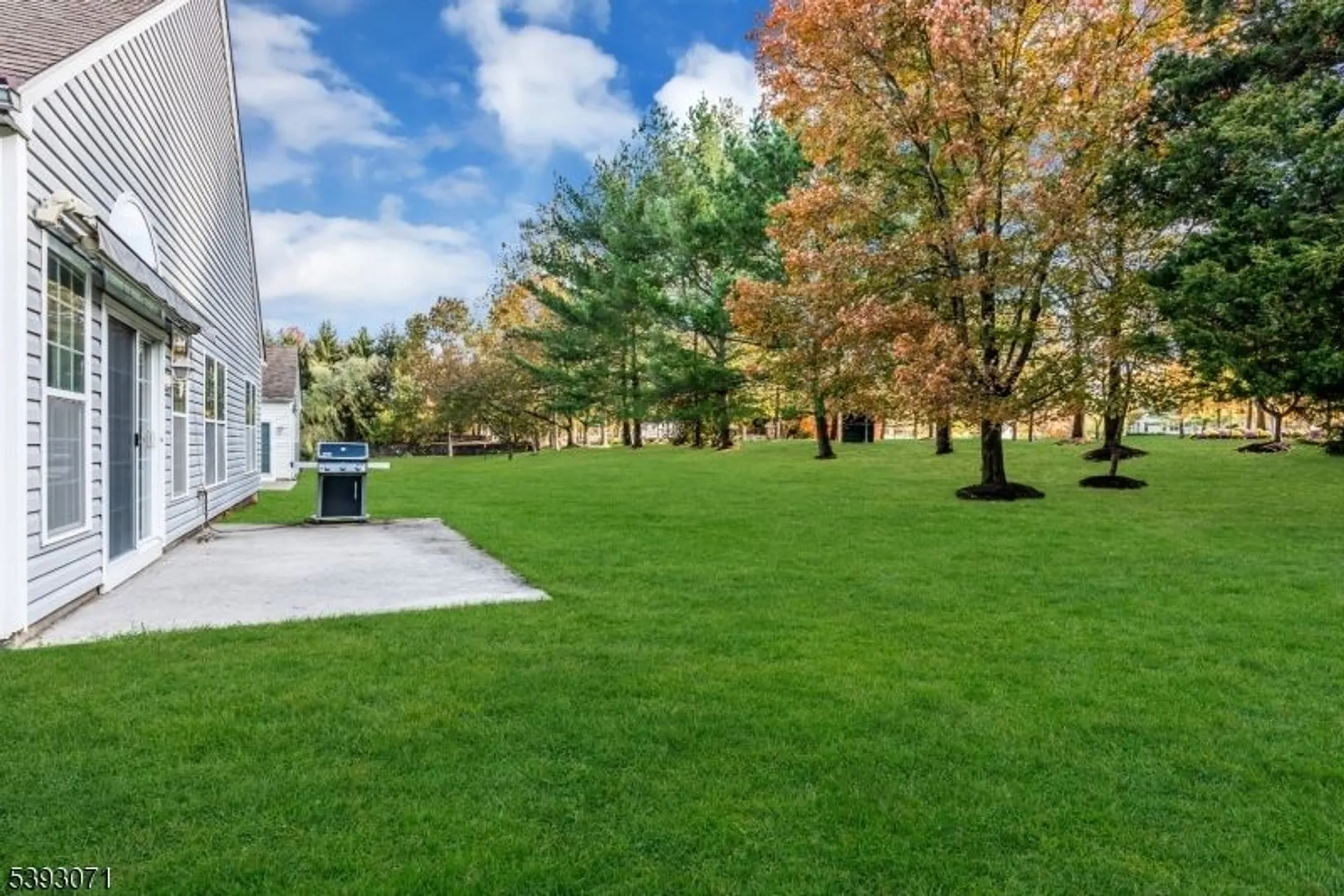 Property Slideshow image 42 of 45 | 212 sherwood ct, Somerset, NJ, 08873