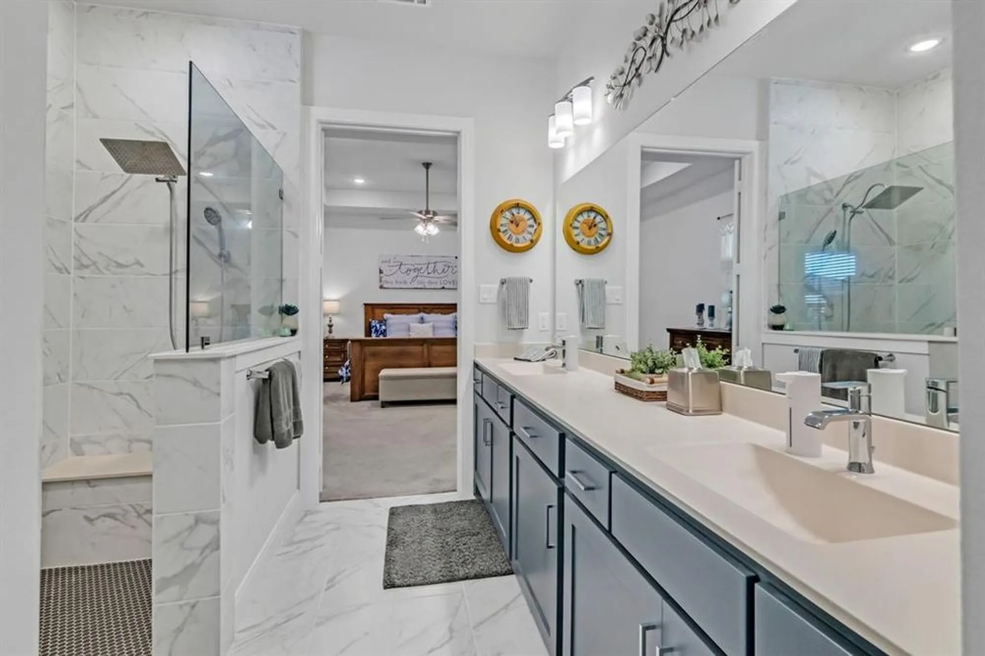 Property Slideshow image 21 of 39 | 4818 emerald grv, Arlington, TX, 76005