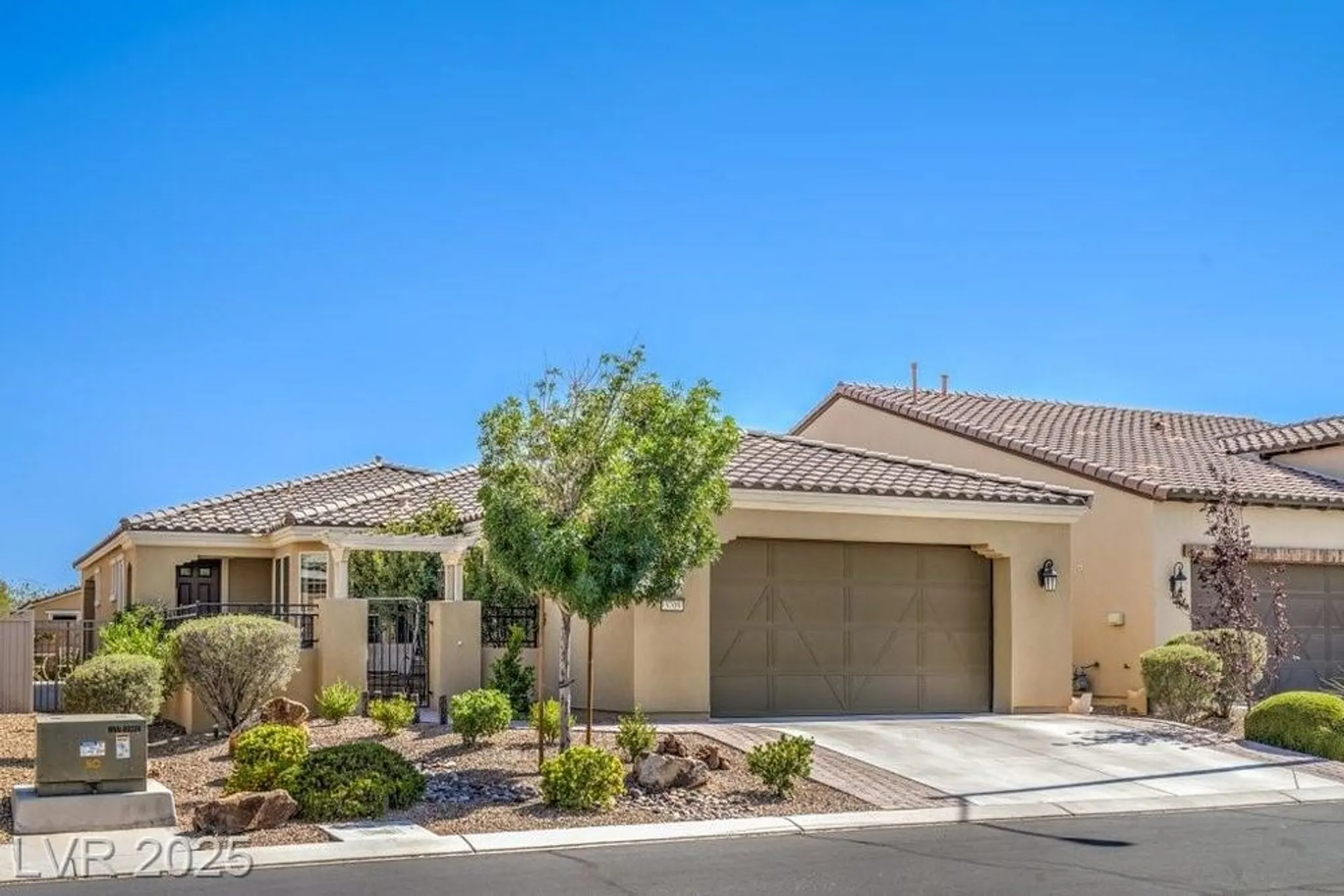 Property Slideshow image 1 of 37 | 3709 corte bella hills ave, North Las Vegas, NV, 89081