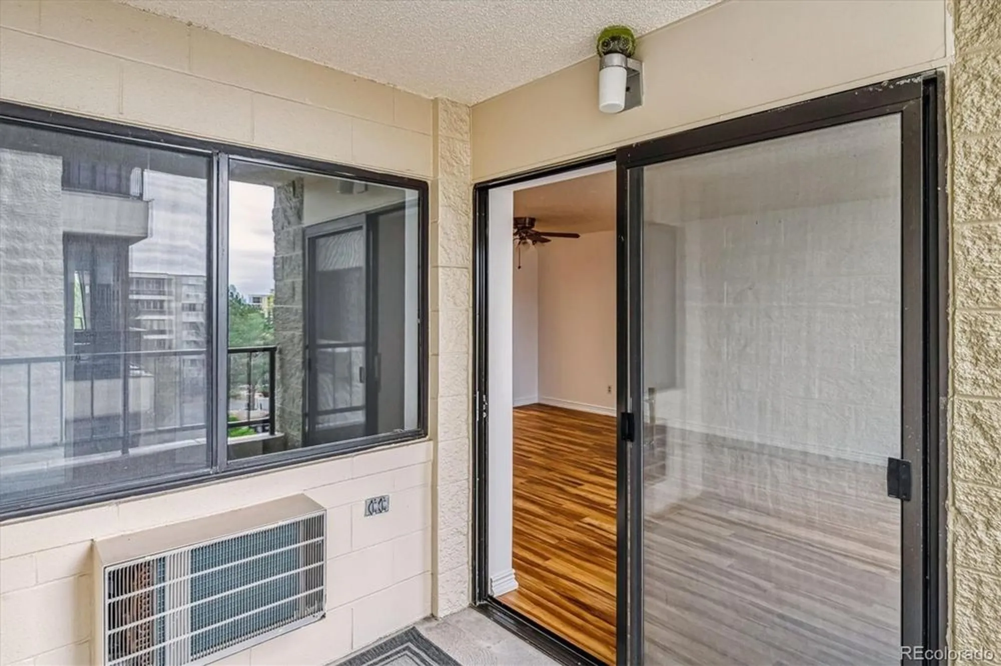 Property Slideshow image 16 of 35 | 13991 e marina dr apt 501, Aurora, CO, 80014