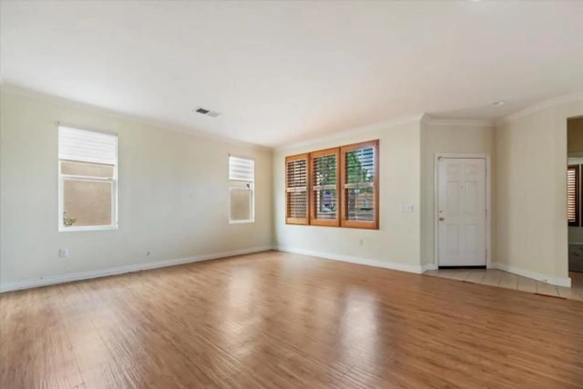 Property Slideshow image 13 of 44 | 1563 quiet crk, Beaumont, CA, 92223