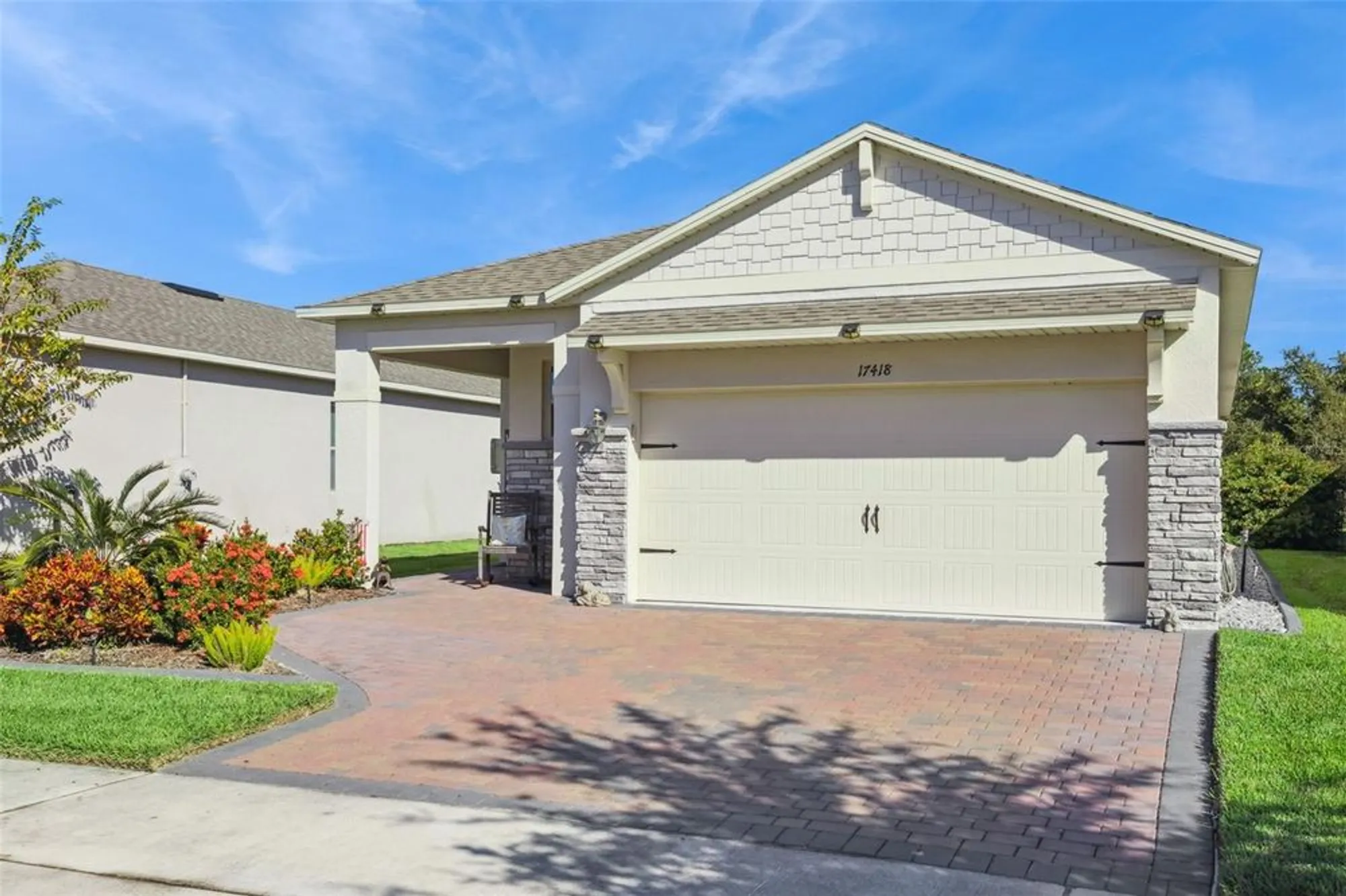Property Slideshow image 2 of 35 | 17418 blazing star cir, Clermont, FL, 34714