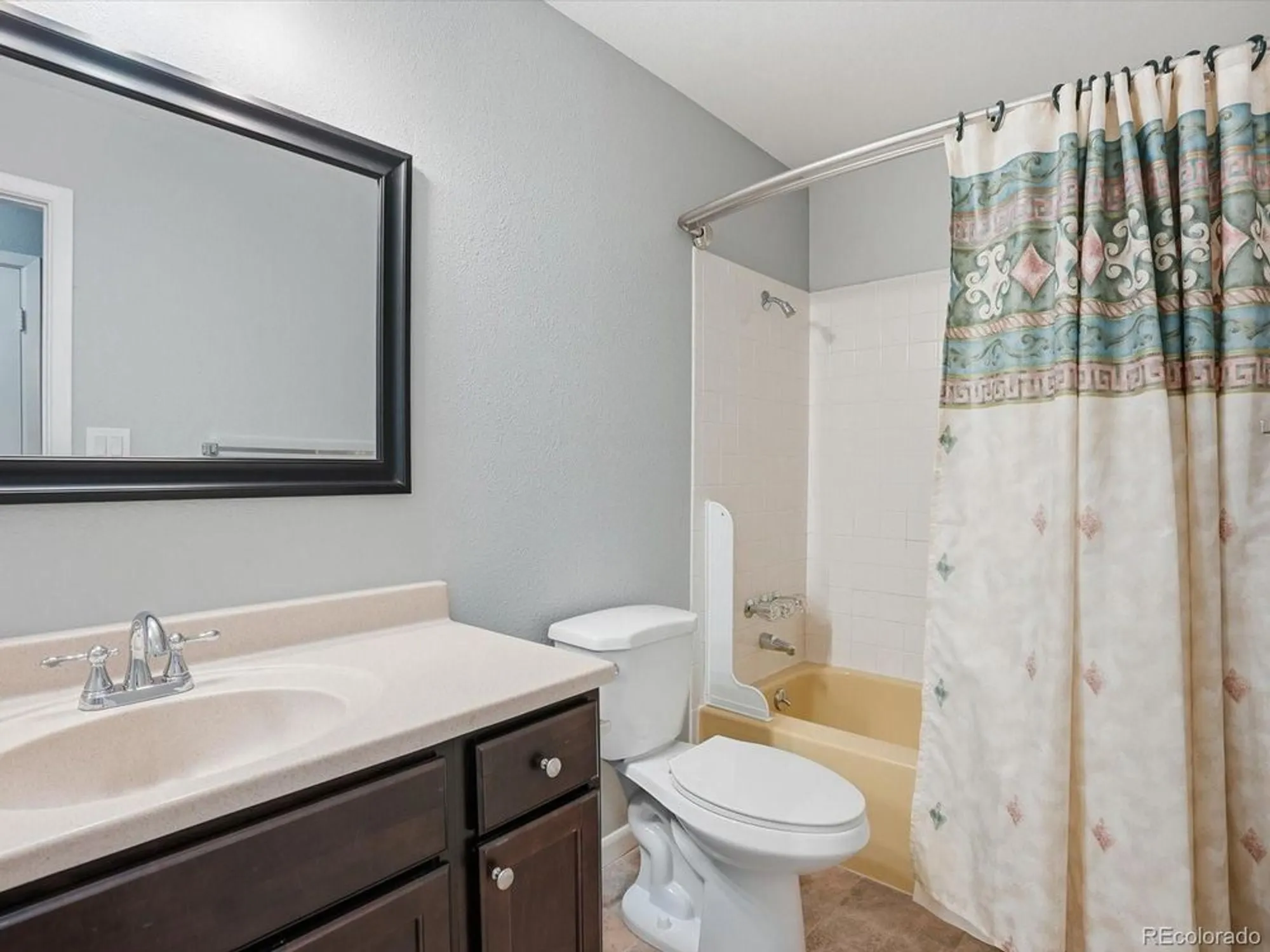 Property Slideshow image 21 of 38 | 7493 w cedar cir, Lakewood, CO, 80226