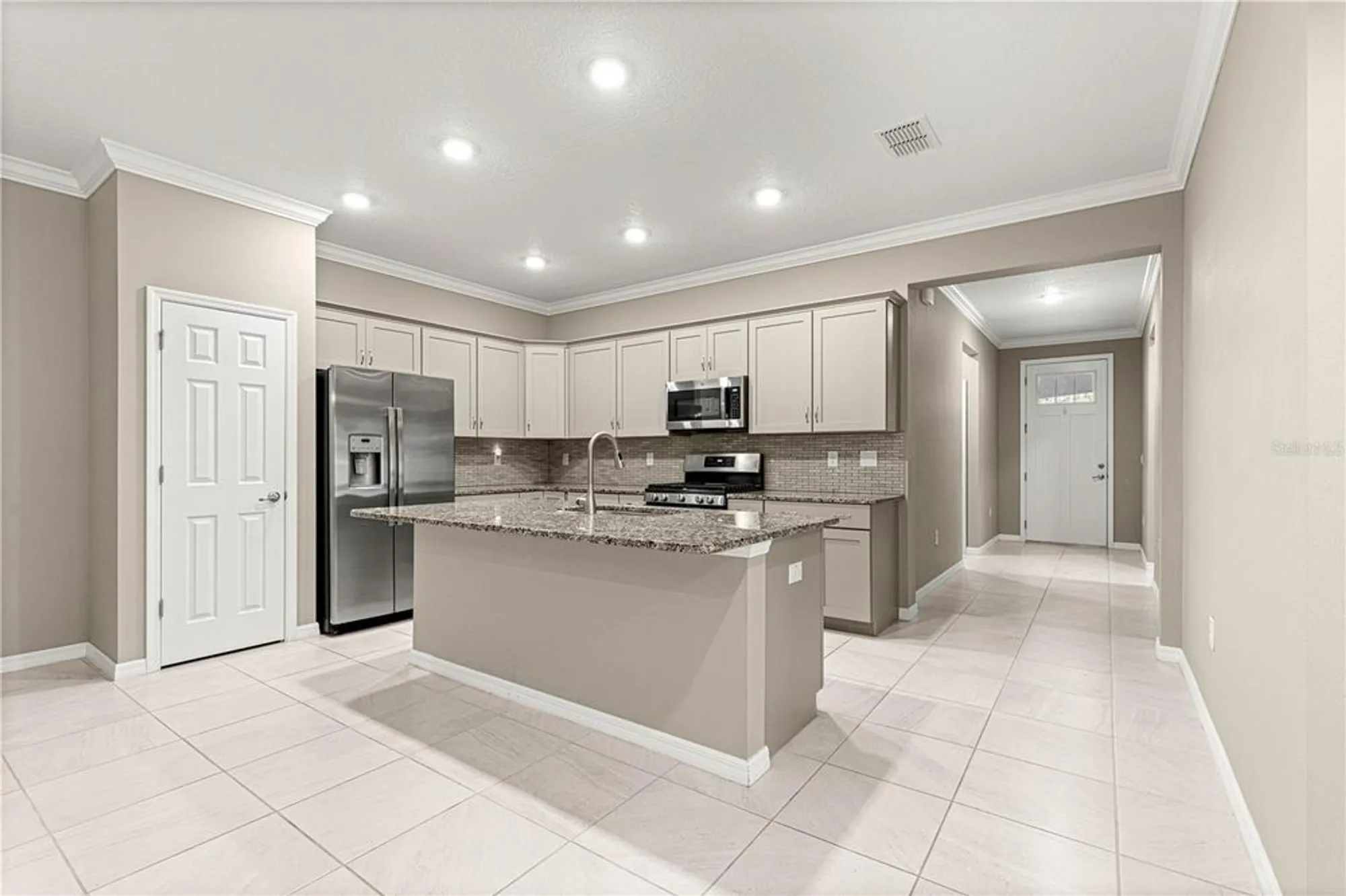 Property Slideshow image 12 of 46 | 8946 sw 78th ct, Ocala, FL, 34476