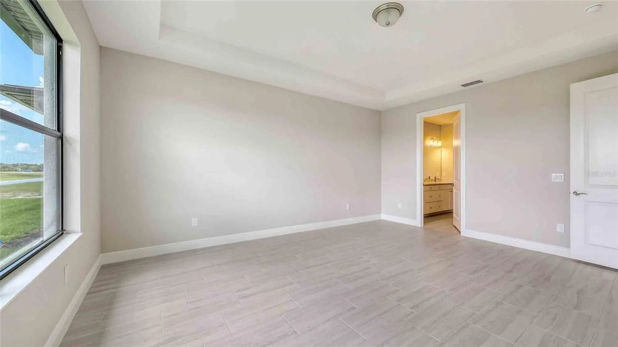 Property Slideshow image 11 of 44 | 14517 coastal woodland ln, Parrish, FL, 34219