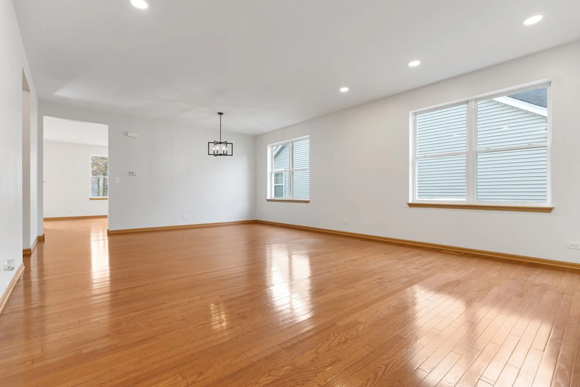 Property Slideshow image 5 of 33 | 786 bohannon cir, Oswego, IL, 60543