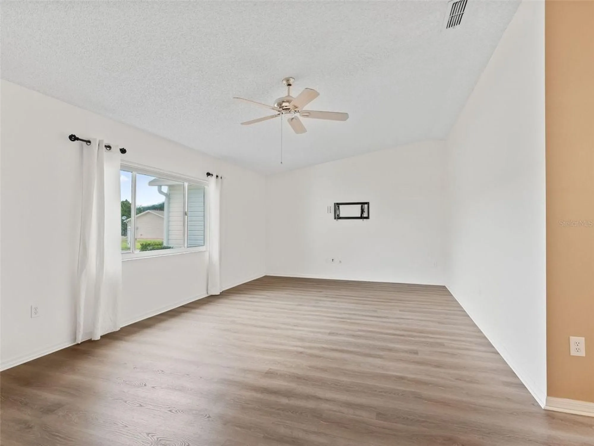 Property Slideshow image 6 of 34 | 17830 se 95th cir, Summerfield, FL, 34491
