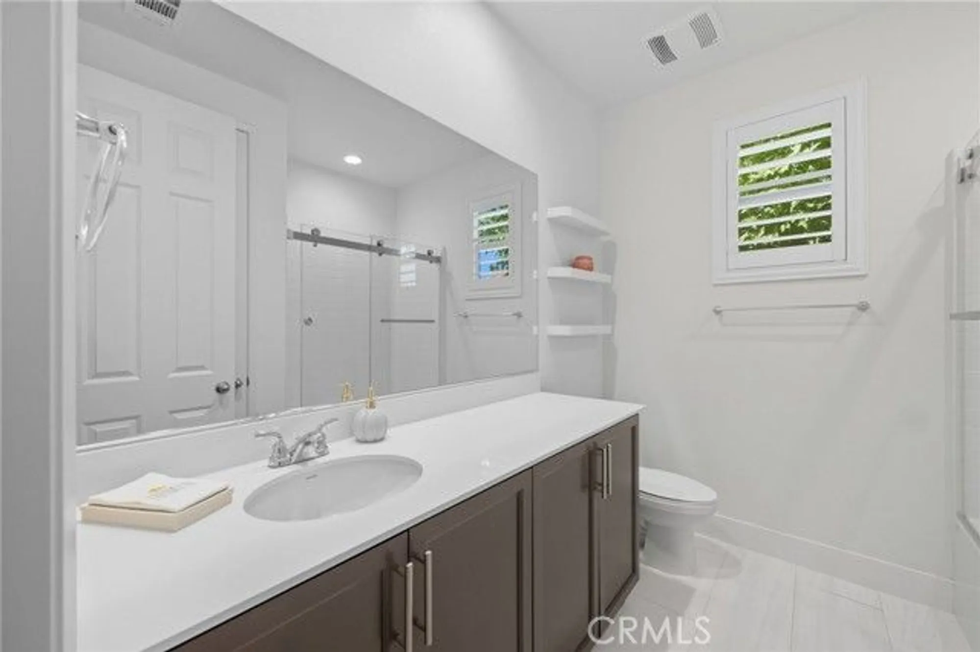 Property Slideshow image 11 of 23 | 11702 glenridge rd, Corona, CA, 92883