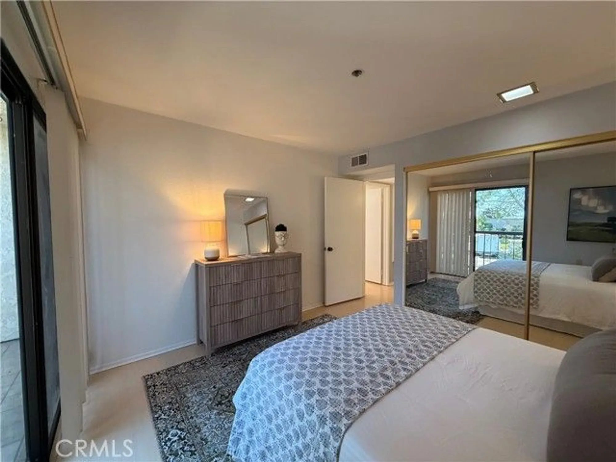 Property Slideshow image 19 of 27 | 13601 del monte dr apt a47, Seal Beach, CA, 90740