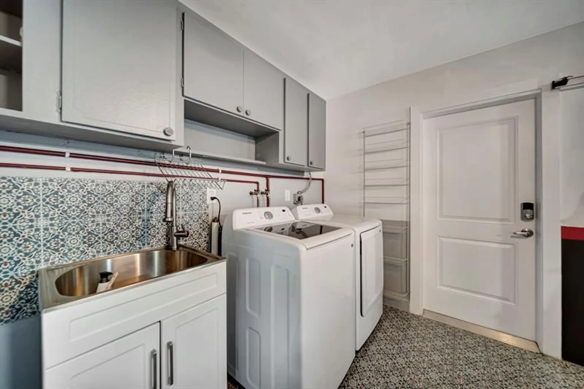 Property Slideshow image 26 of 39 | 4400 nw 45th ct, Tamarac, FL, 33319