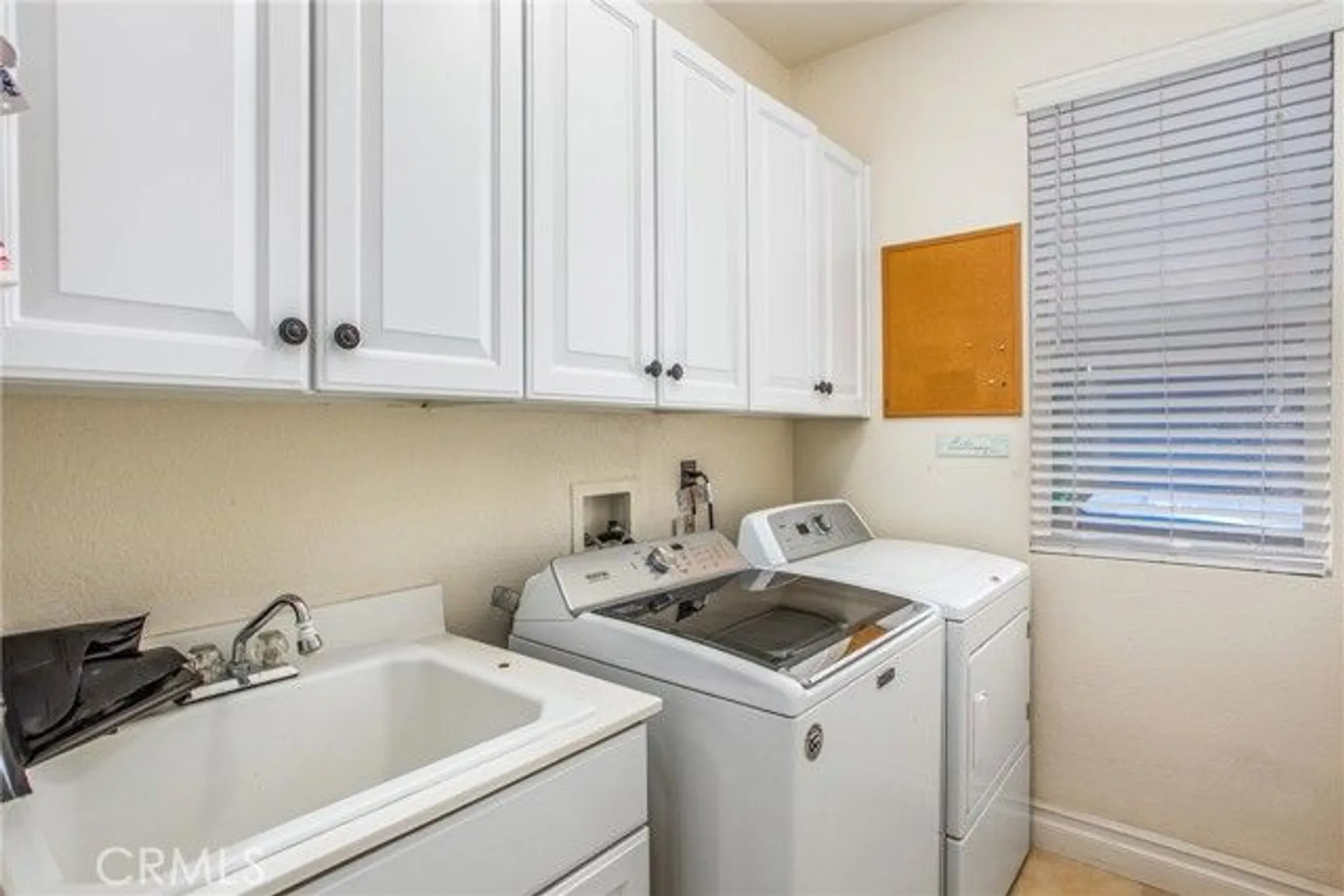 Property Slideshow image 24 of 37 | 2012 melbourne cir, Banning, CA, 92220