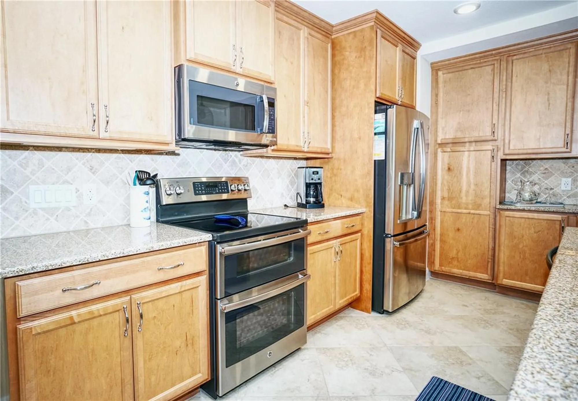 Property Slideshow image 20 of 47 | 392 aruba cir unit 102, Bradenton, FL, 34209