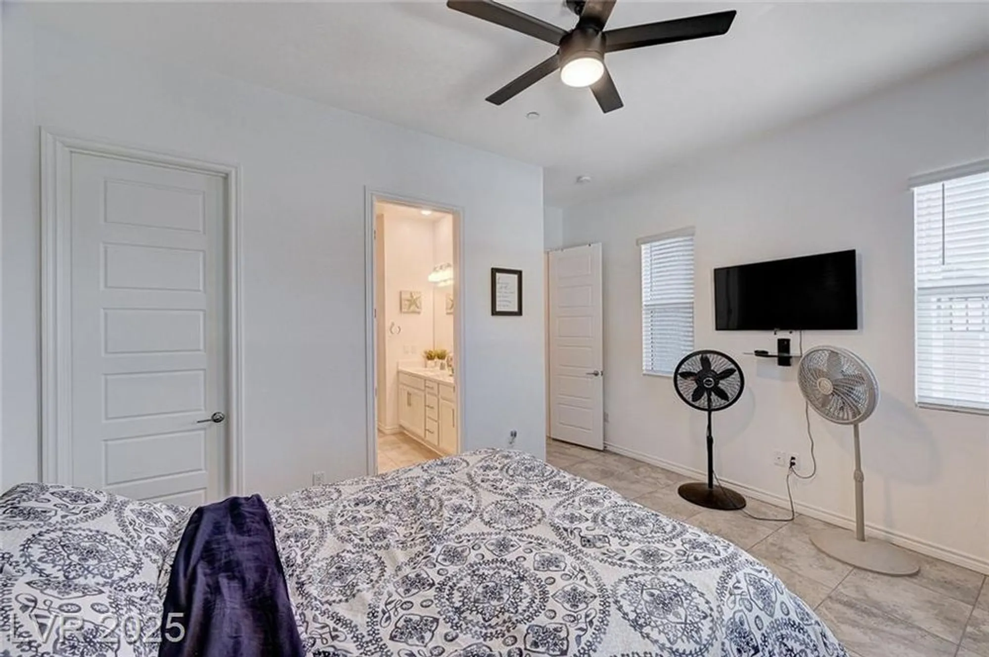 Property Slideshow image 36 of 99 | 33 reverie heights ave, Henderson, NV, 89011