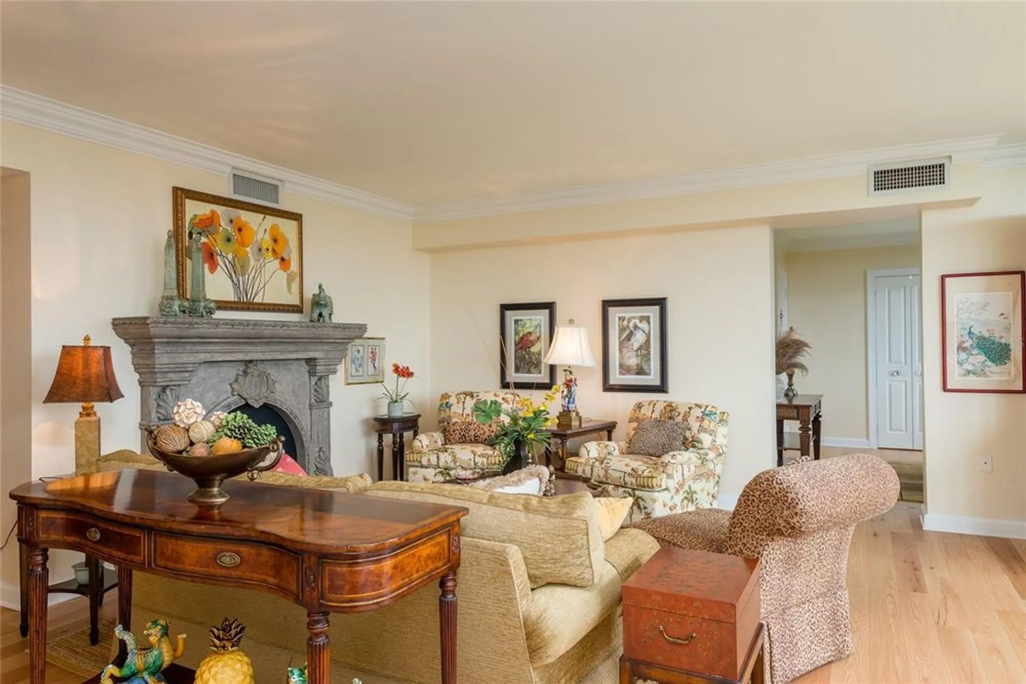 Property Slideshow image 8 of 37 | 2407 s ardson pl unit 601, Tampa, FL, 33629