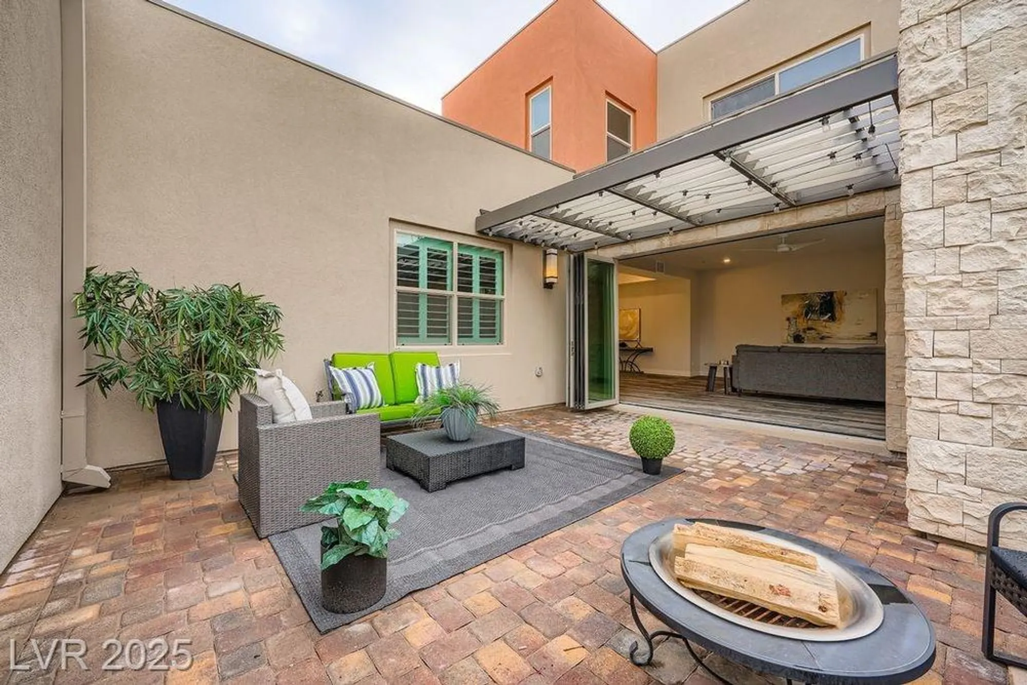 Property Slideshow image 4 of 35 | 4294 swift st, Las Vegas, NV, 89135