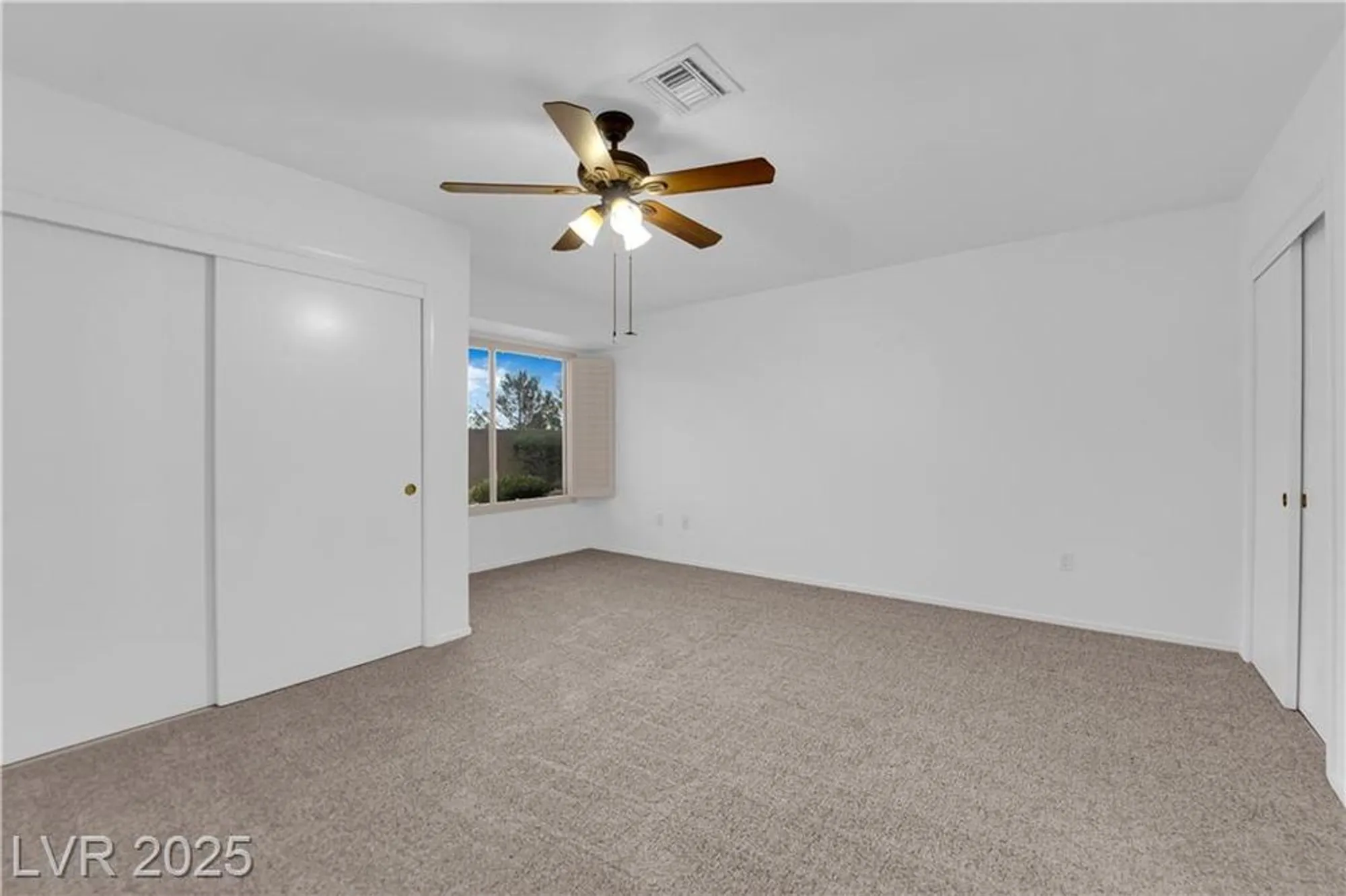 Property Slideshow image 21 of 40 | 9424 gold mountain dr, Las Vegas, NV, 89134