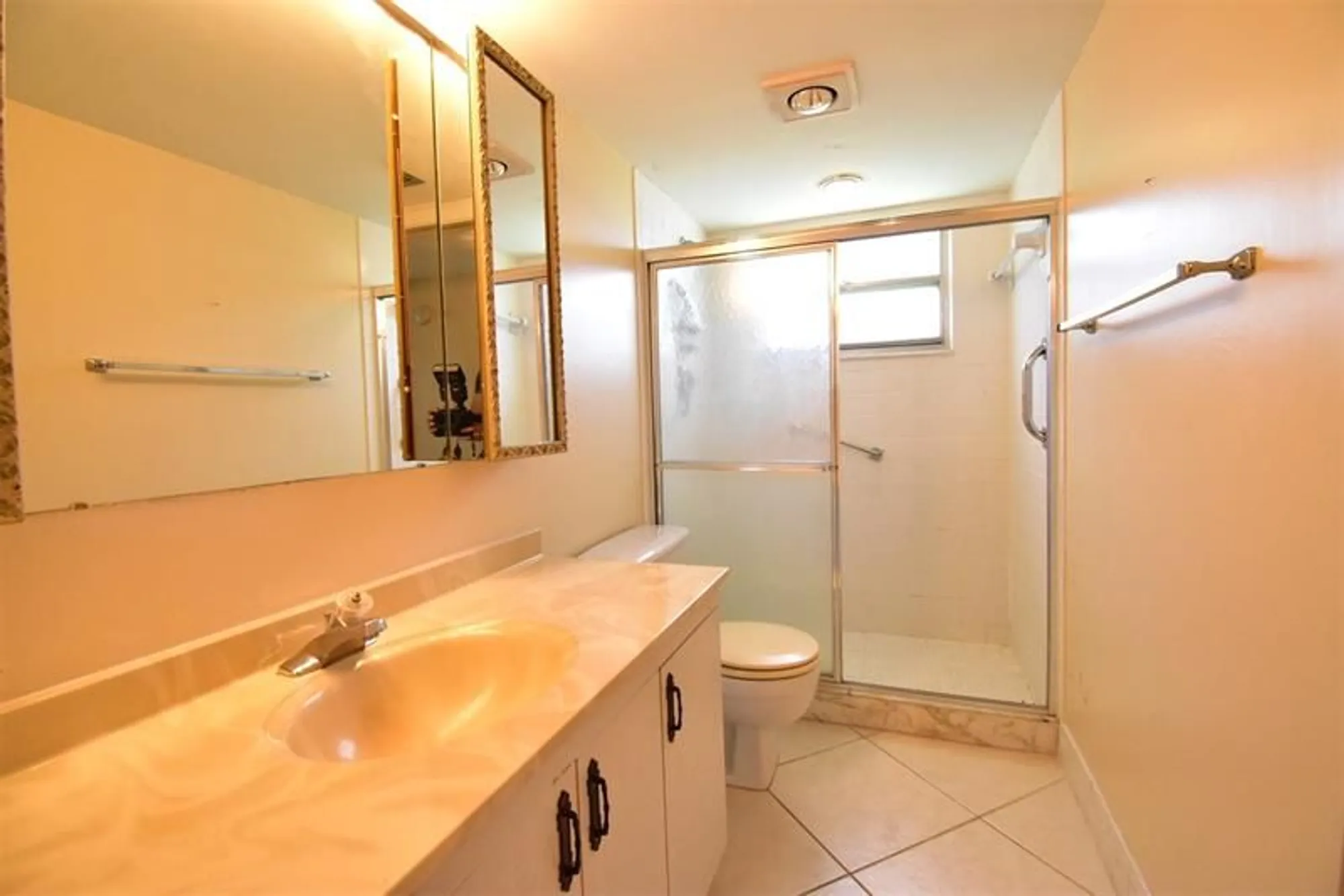 Property Slideshow image 12 of 20 | 2805 victoria way h2, Coconut Creek, FL, 33066