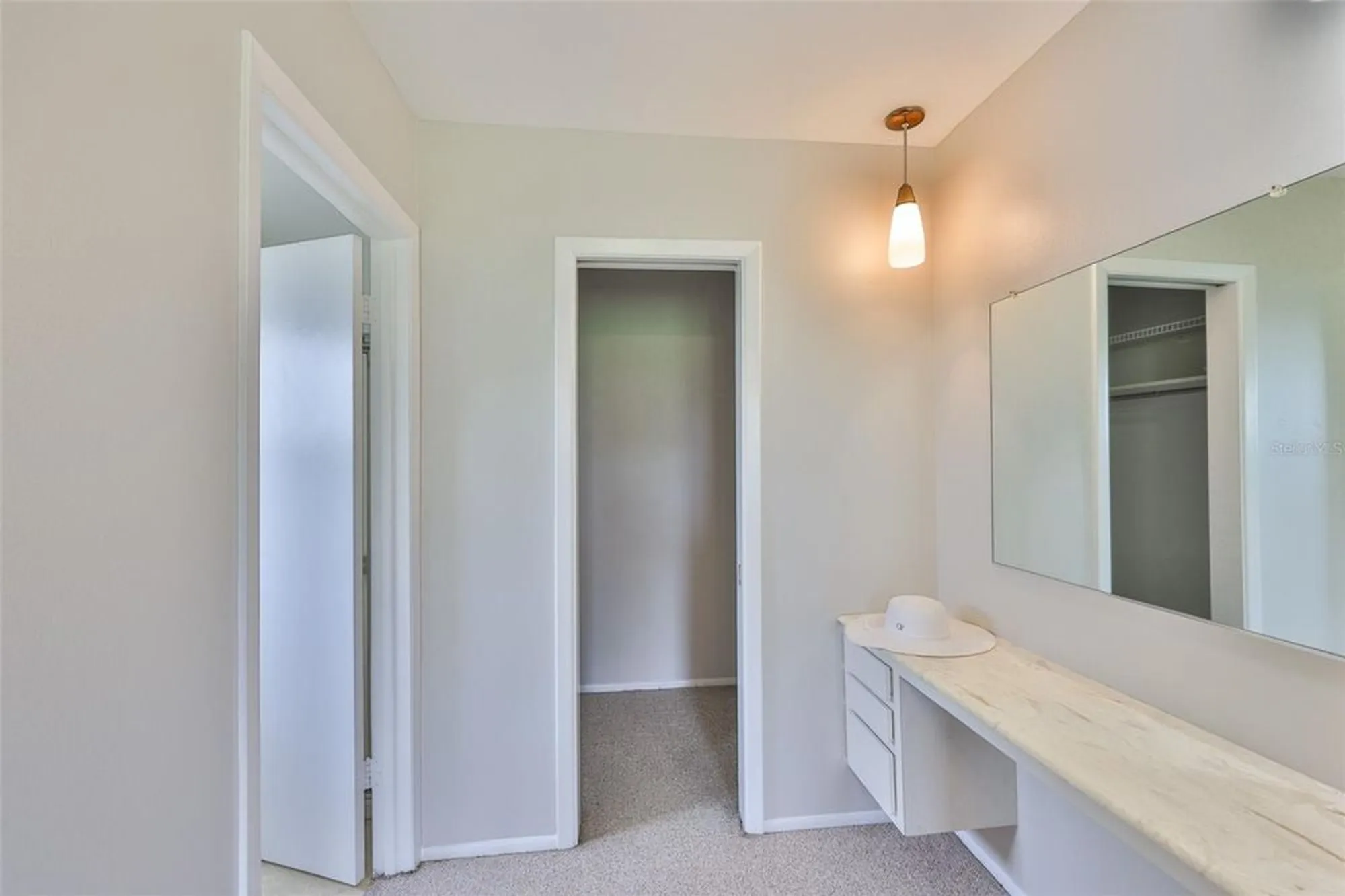 Property Slideshow image 21 of 41 | 823 fox hills dr, Sun City Center, FL, 33573