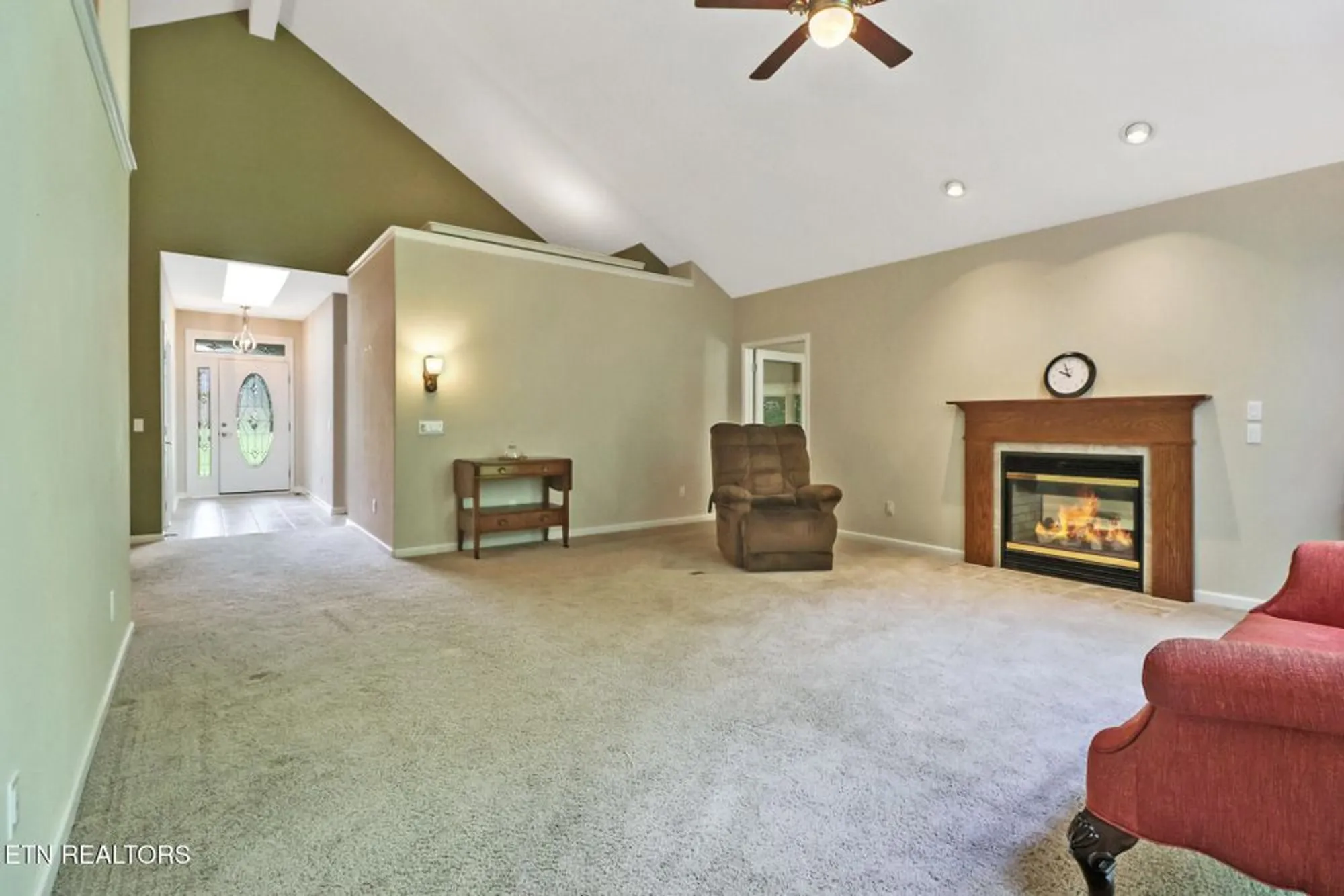 Property Slideshow image 9 of 52 | 123 lafayette pt apt 1, Crossville, TN, 38558