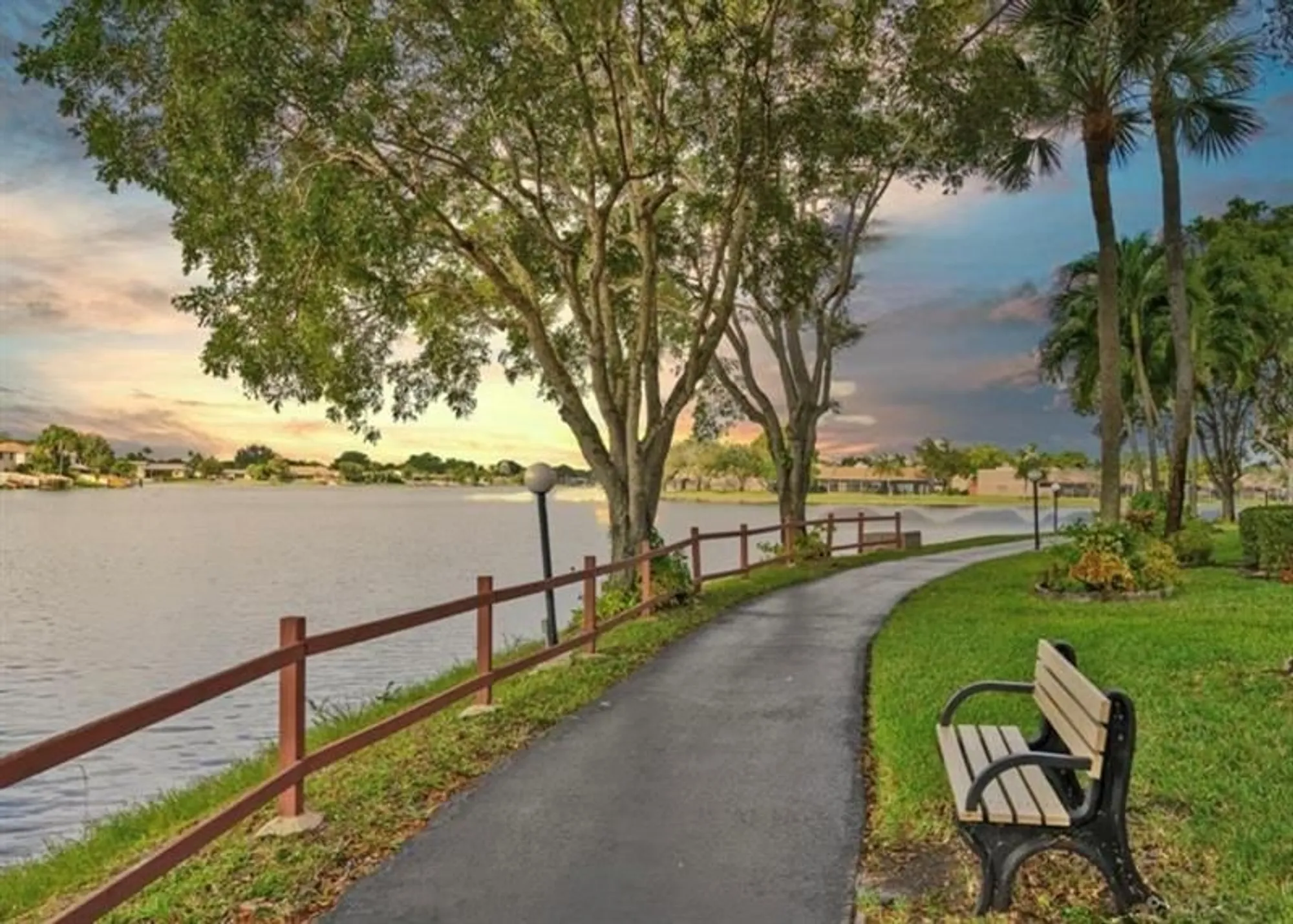 Property Slideshow image 23 of 29 | 900 colony point cir apt 221, Pembroke Pines, FL, 33026