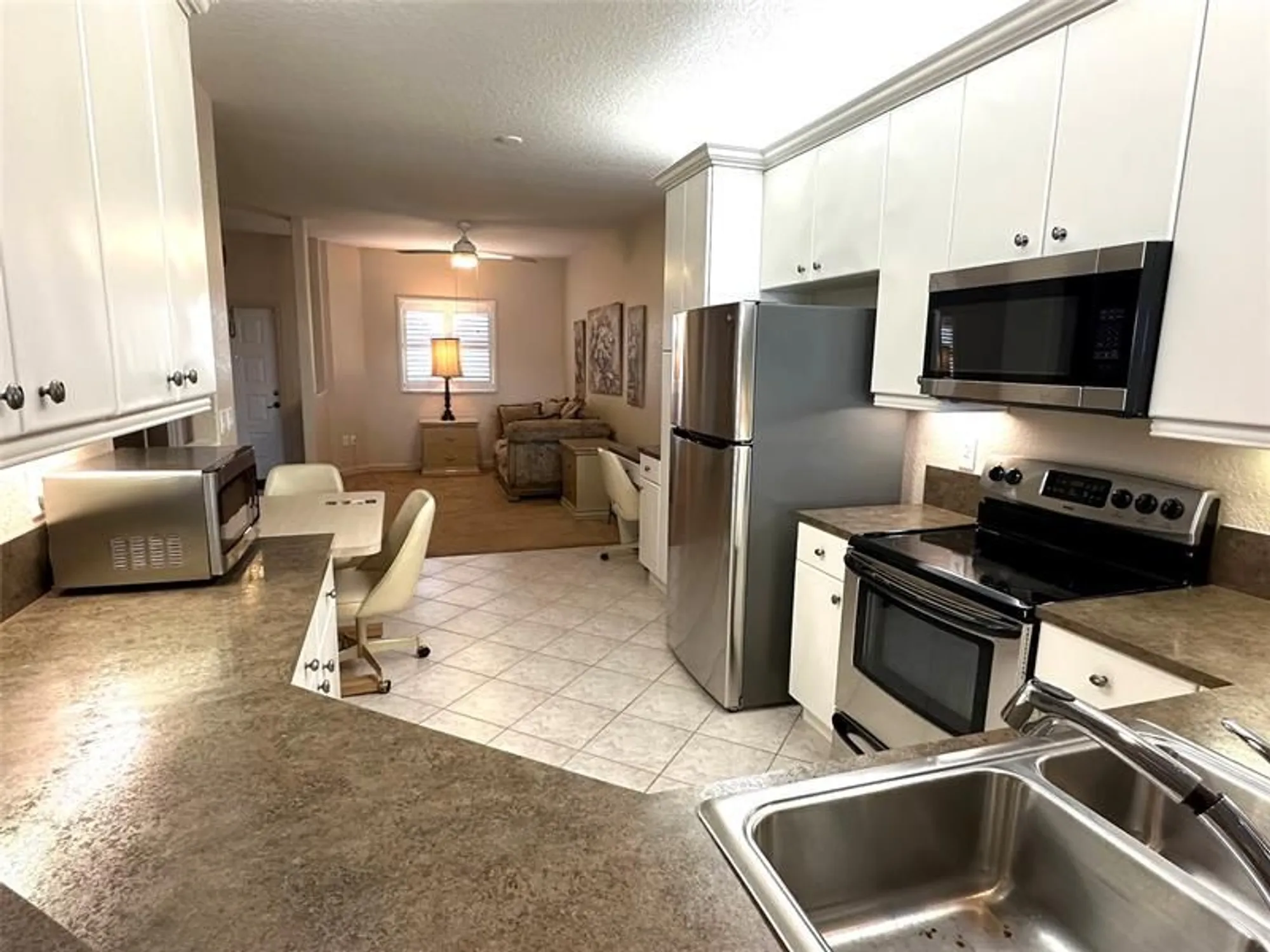 Property Slideshow image 16 of 23 | 7727 southampton ter 303, Tamarac, FL, 33321