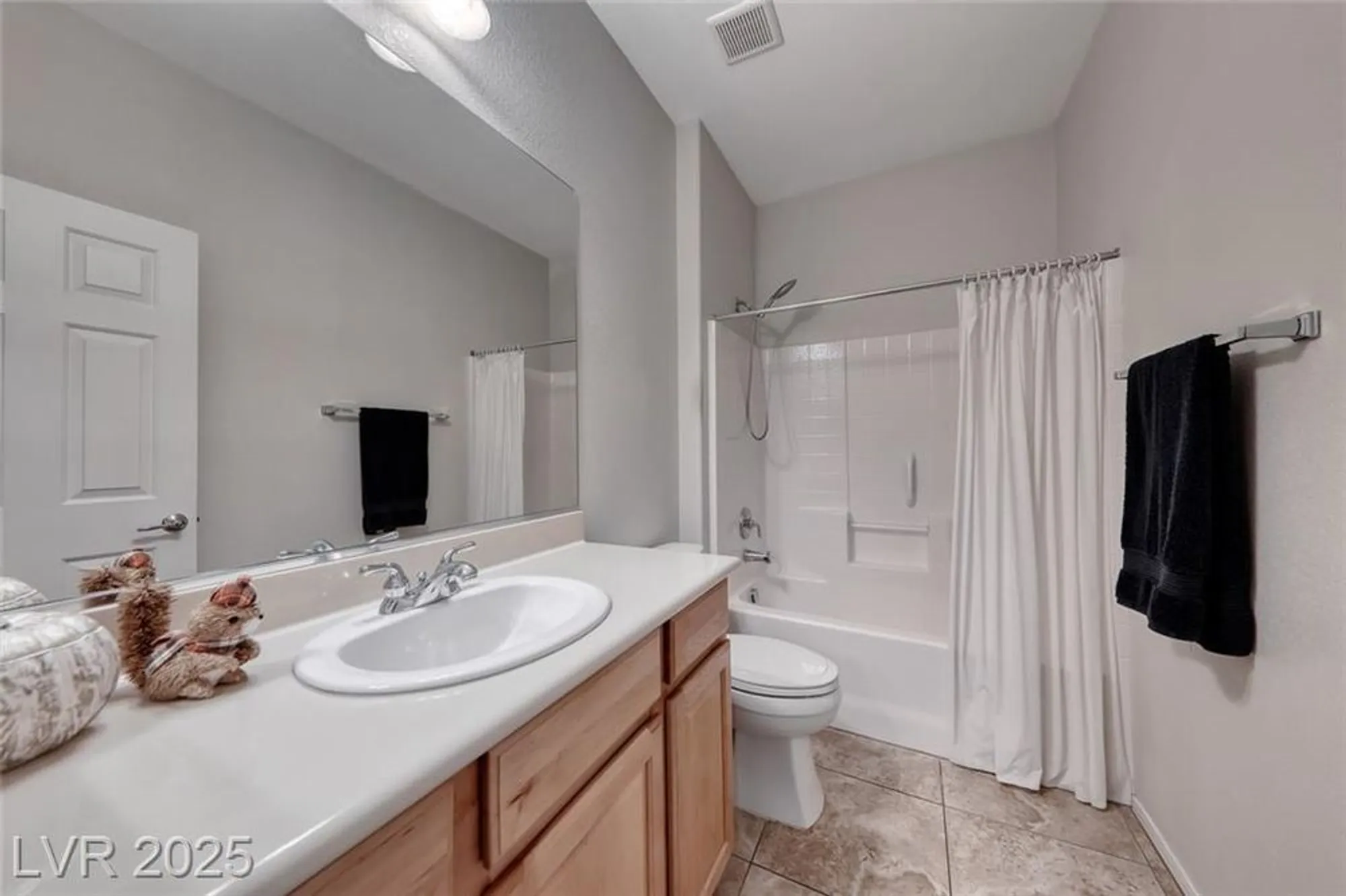 Property Slideshow image 27 of 51 | 2404 anderson park dr, Henderson, NV, 89044