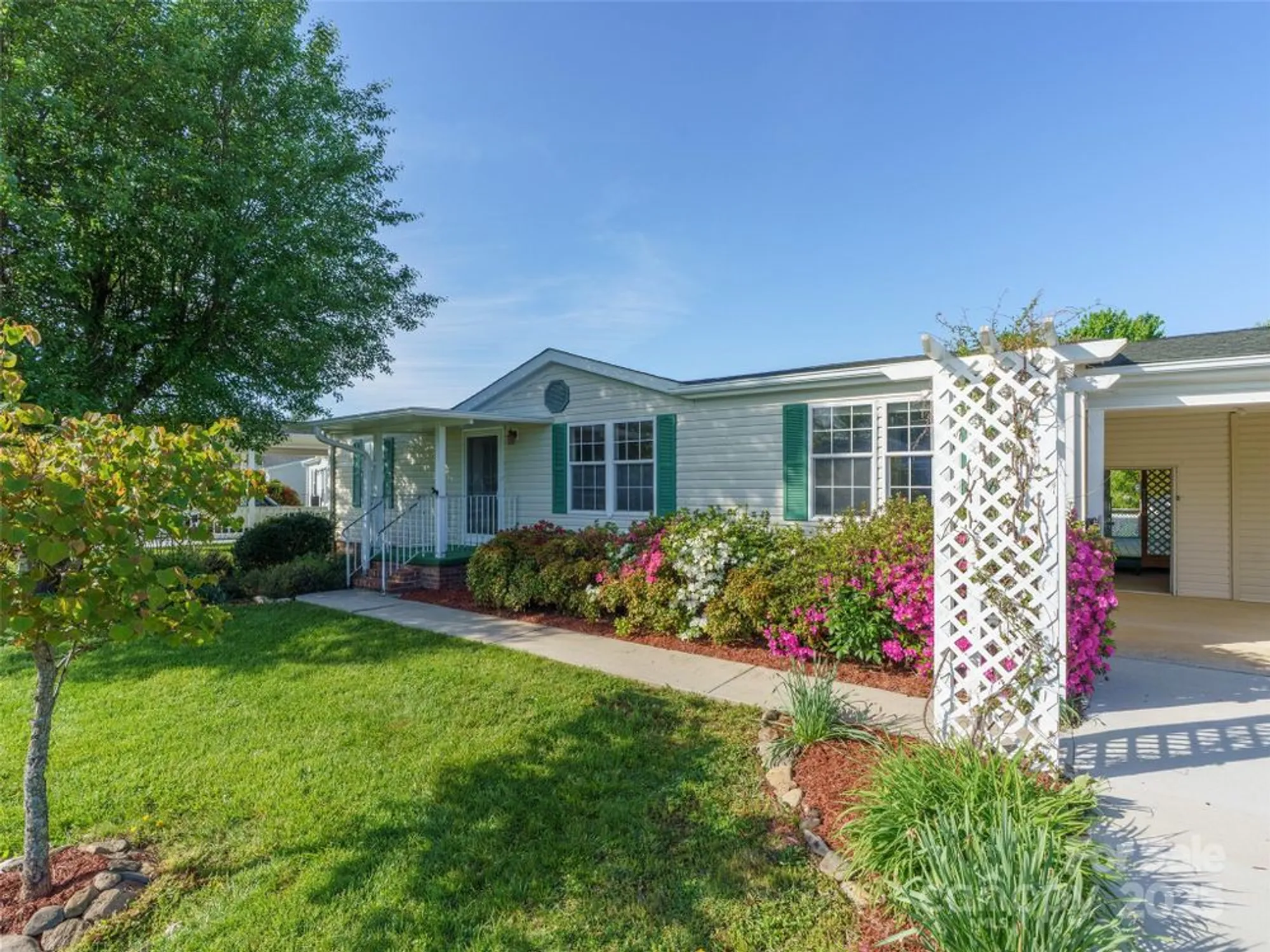 Property Slideshow image 25 of 42 | 236 white ash cir, Hendersonville, NC, 28739