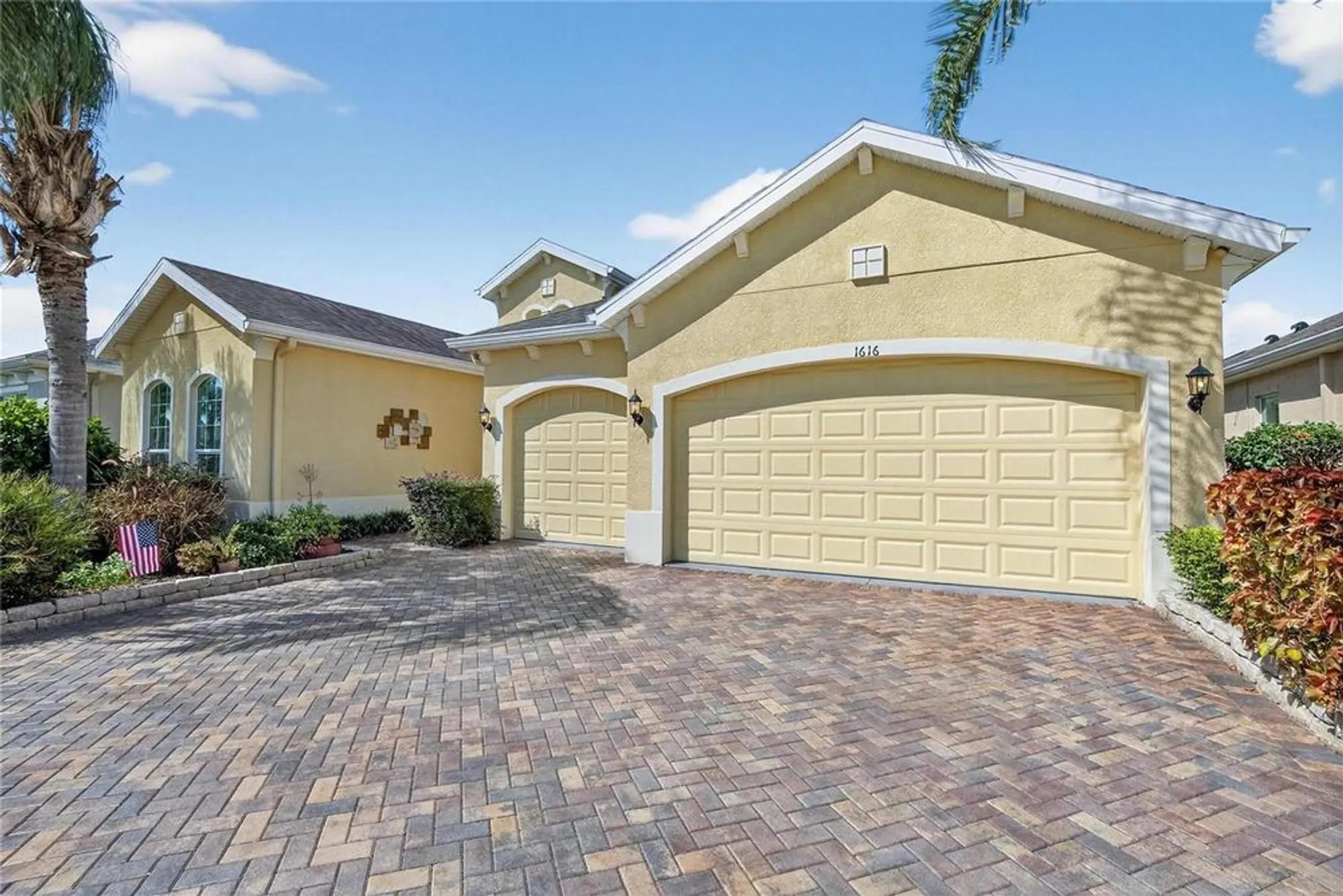 Property Slideshow image 54 of 88 | 1616 emerald dunes dr, Sun City Center, FL, 33573