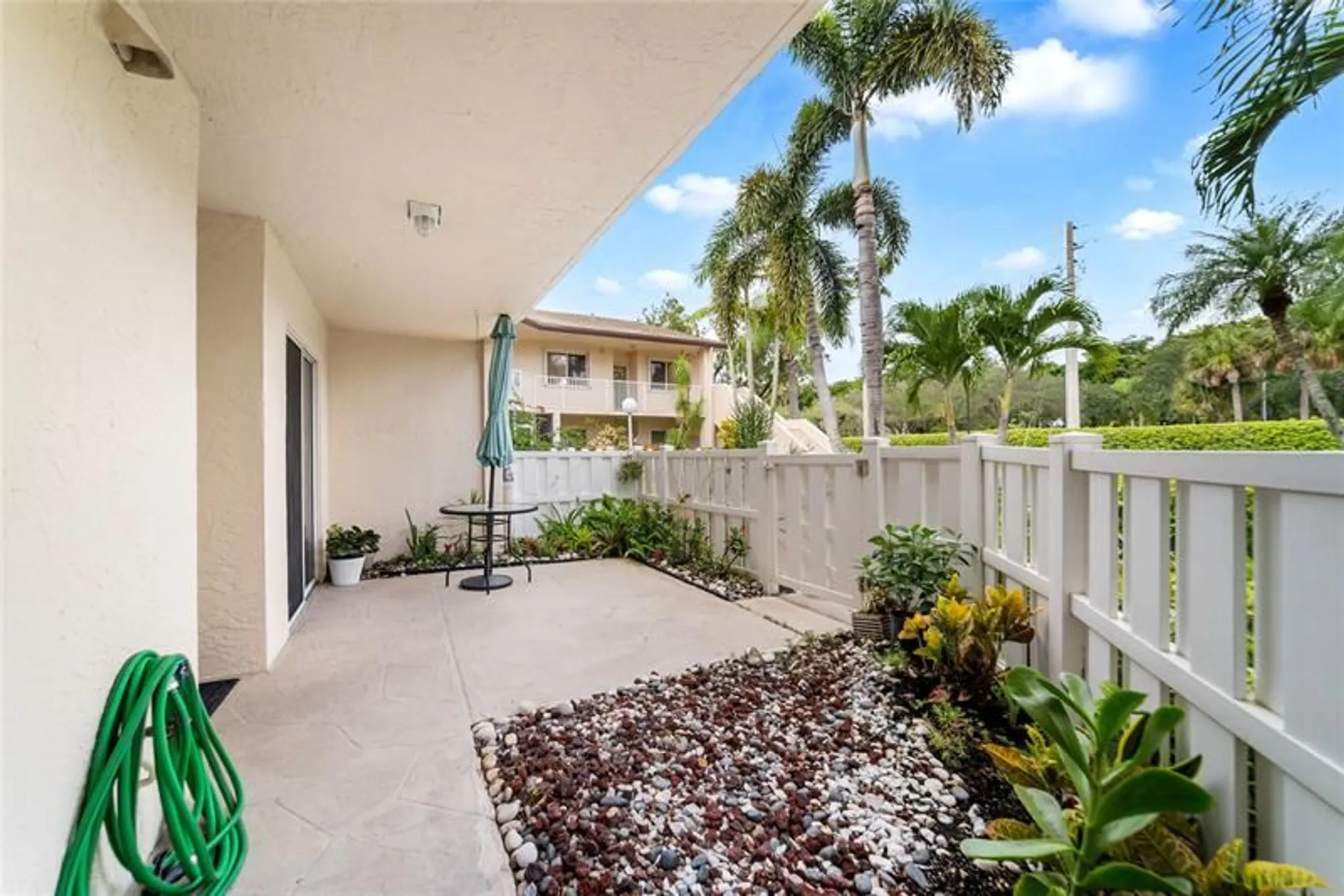 Property Slideshow image 28 of 35 | 7427 n devon dr 108, Tamarac, FL, 33321
