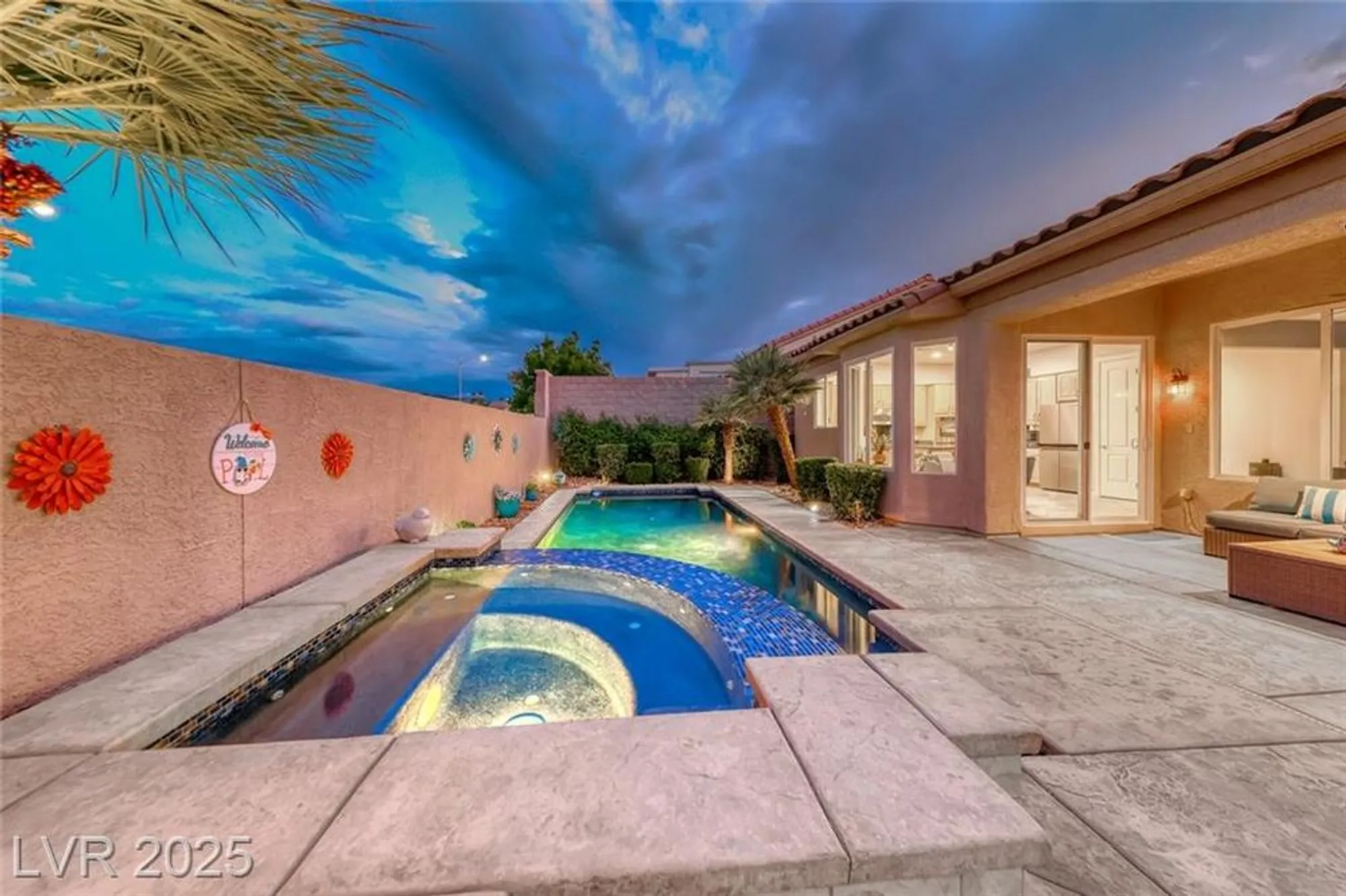 Property Slideshow image 14 of 67 | 2142 sandstone cliffs dr, Henderson, NV, 89044
